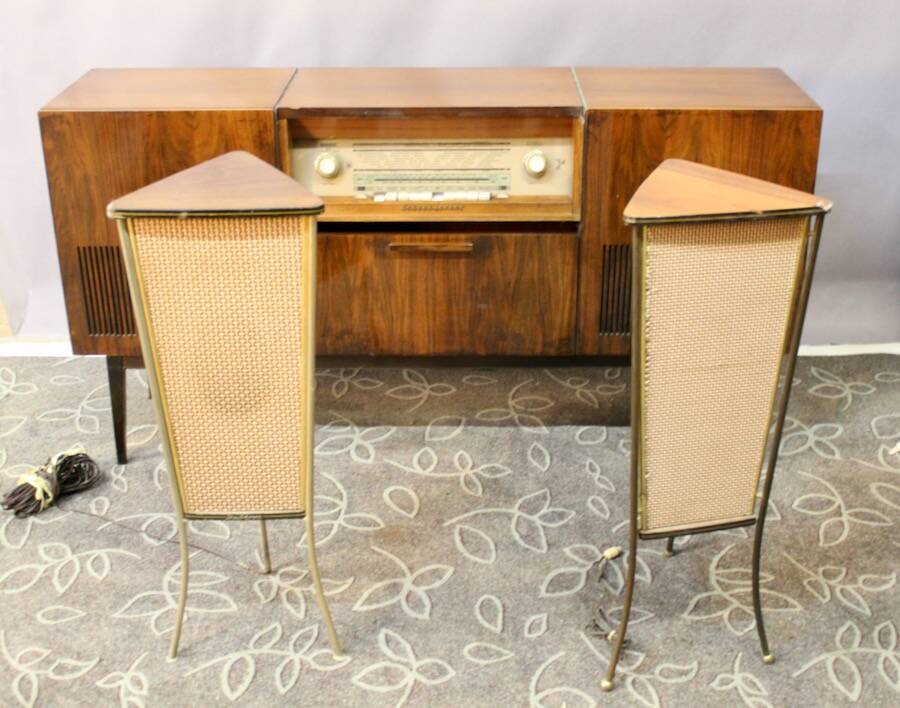 Vintage Schaub Lorenz Enfilade Hifi with its Two Speakers