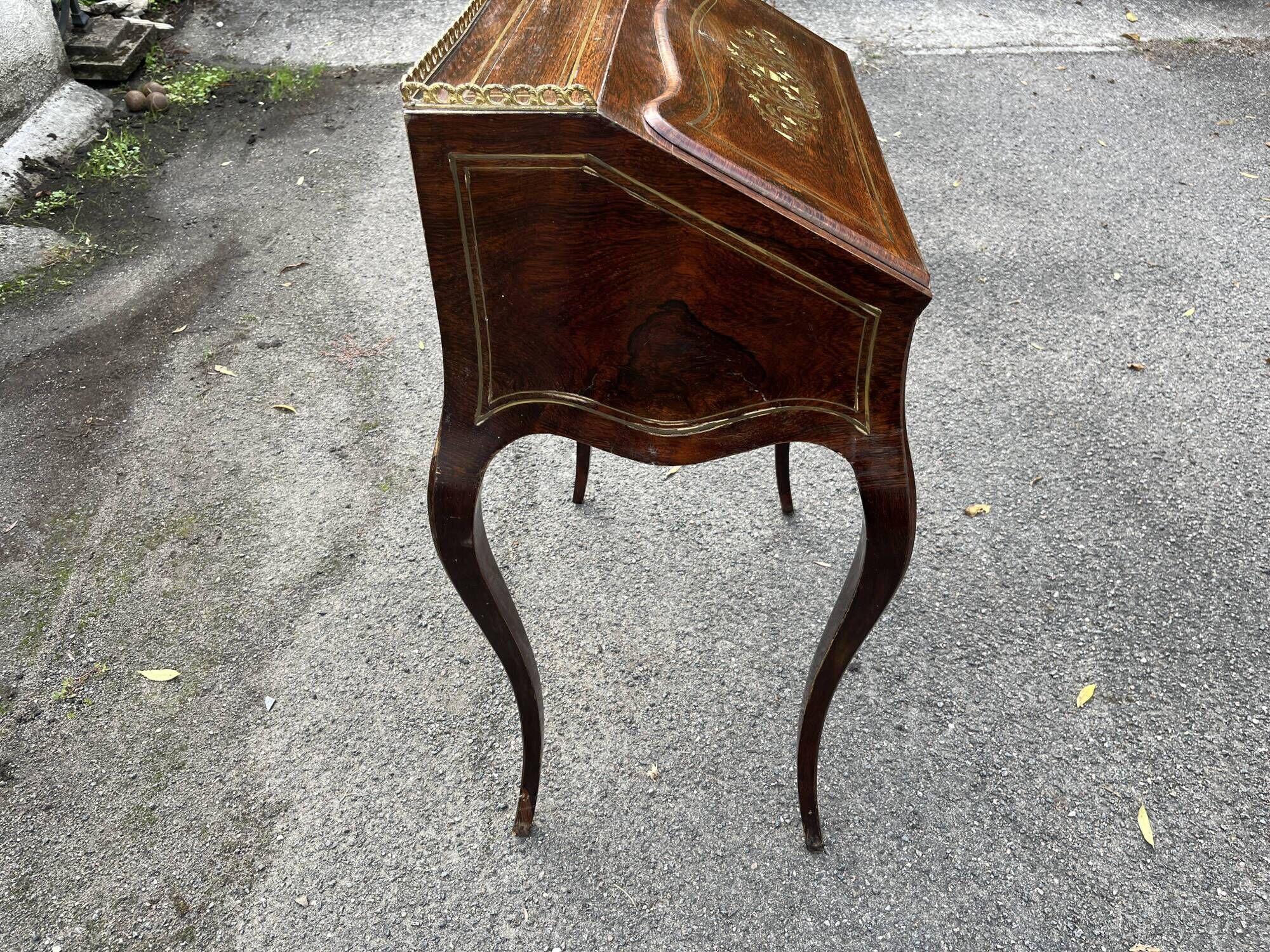 Napoleon III secretary desk in rosewood and brass marquetry