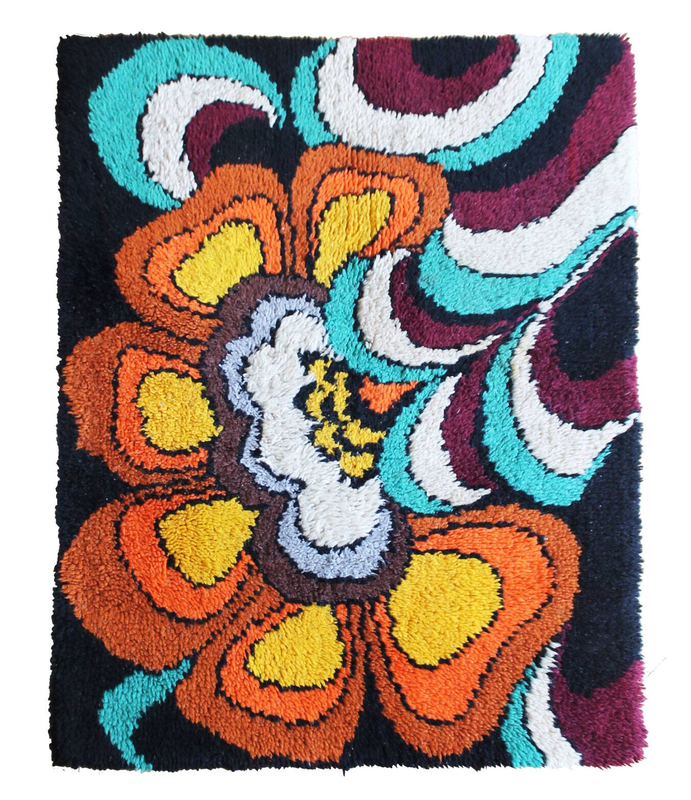 1970s German Wool Rug with Pop-Art Floral Pattern