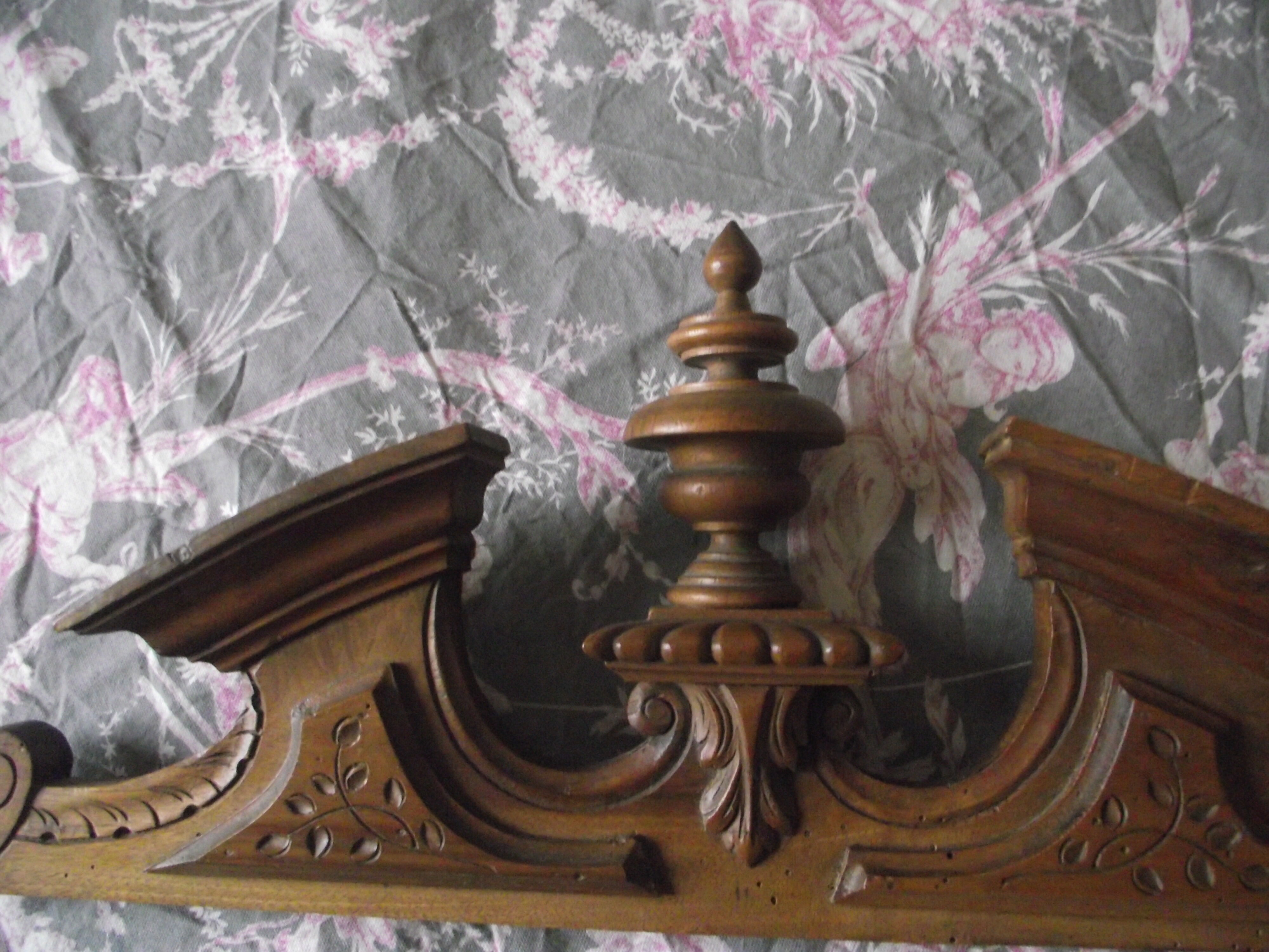 Walnut frontoon early 20th