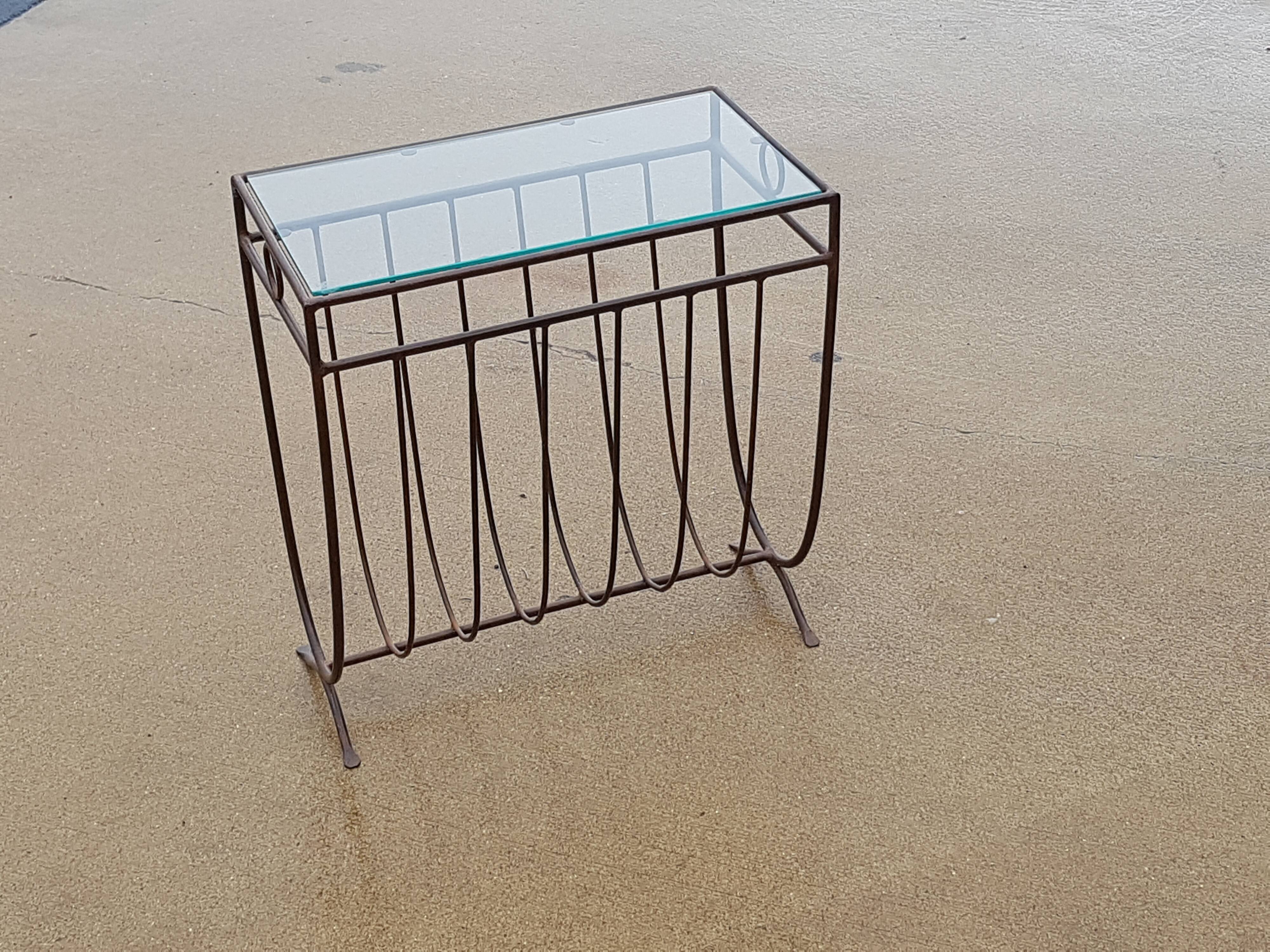 Metal magazine holder