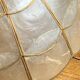 Suspension en nacre et laiton 