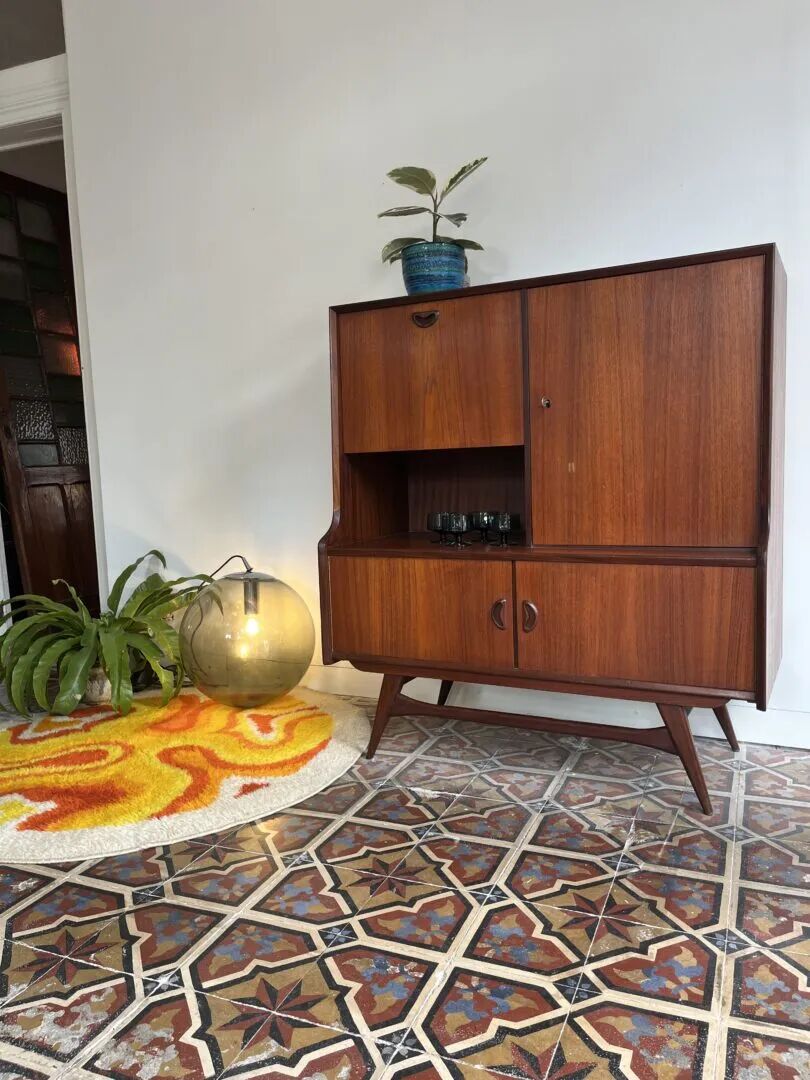 Louis Van Teeffelen for WEBE, highboard