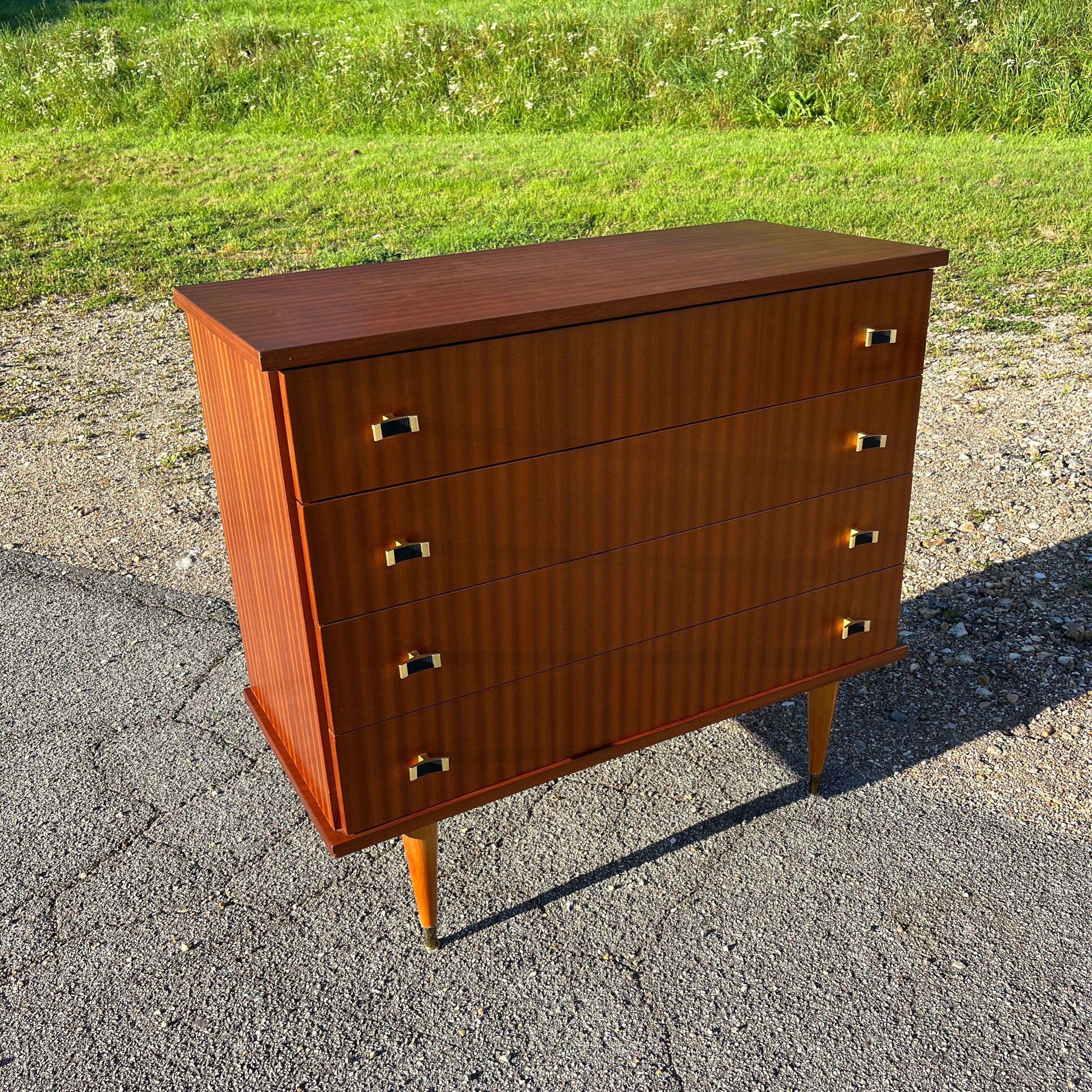 Vintage chest of drawers 4 drawers