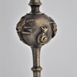 Paire d'anciens bougeoirs bronze doré