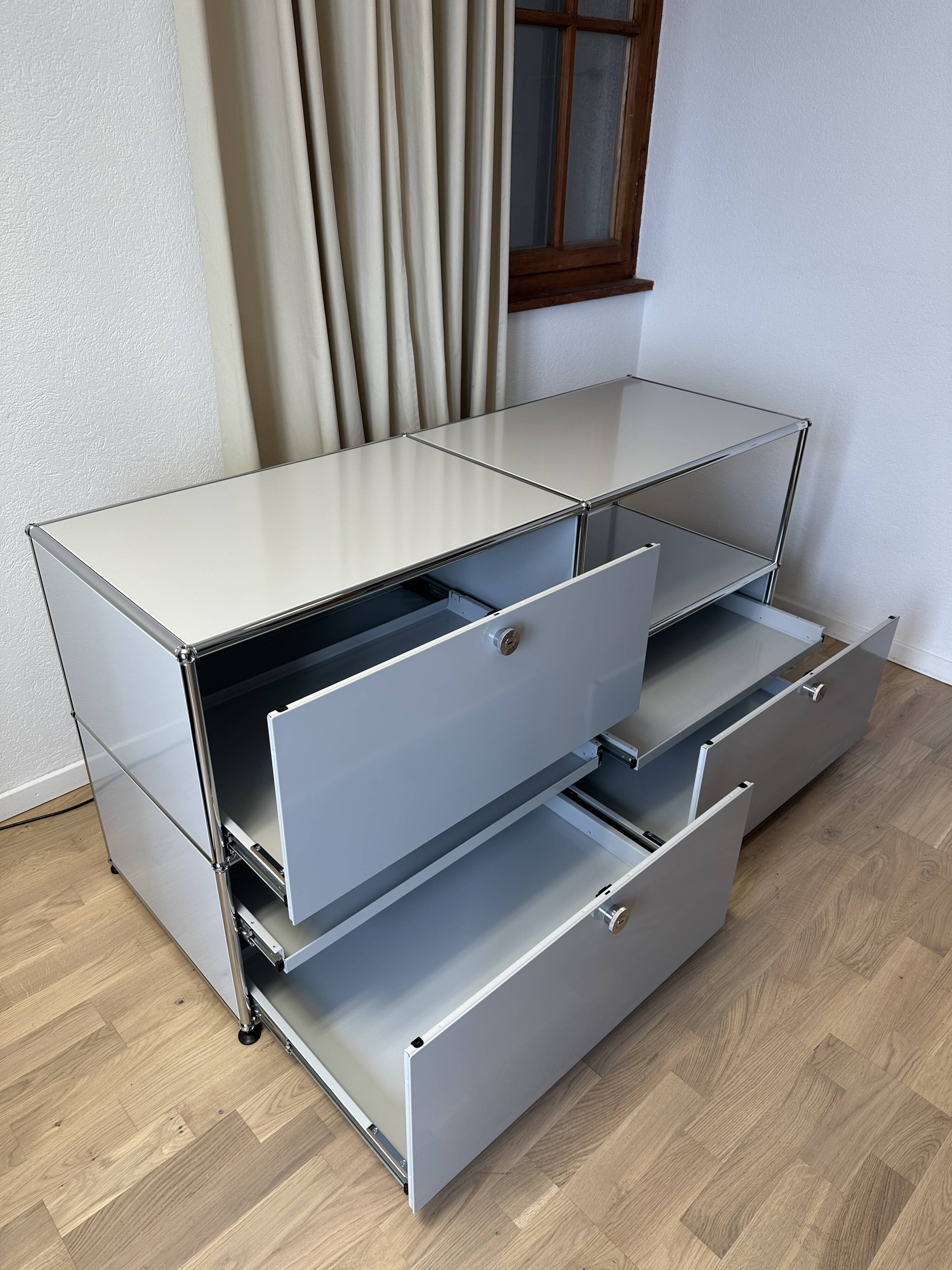 USM Haller Commode in Light Grey