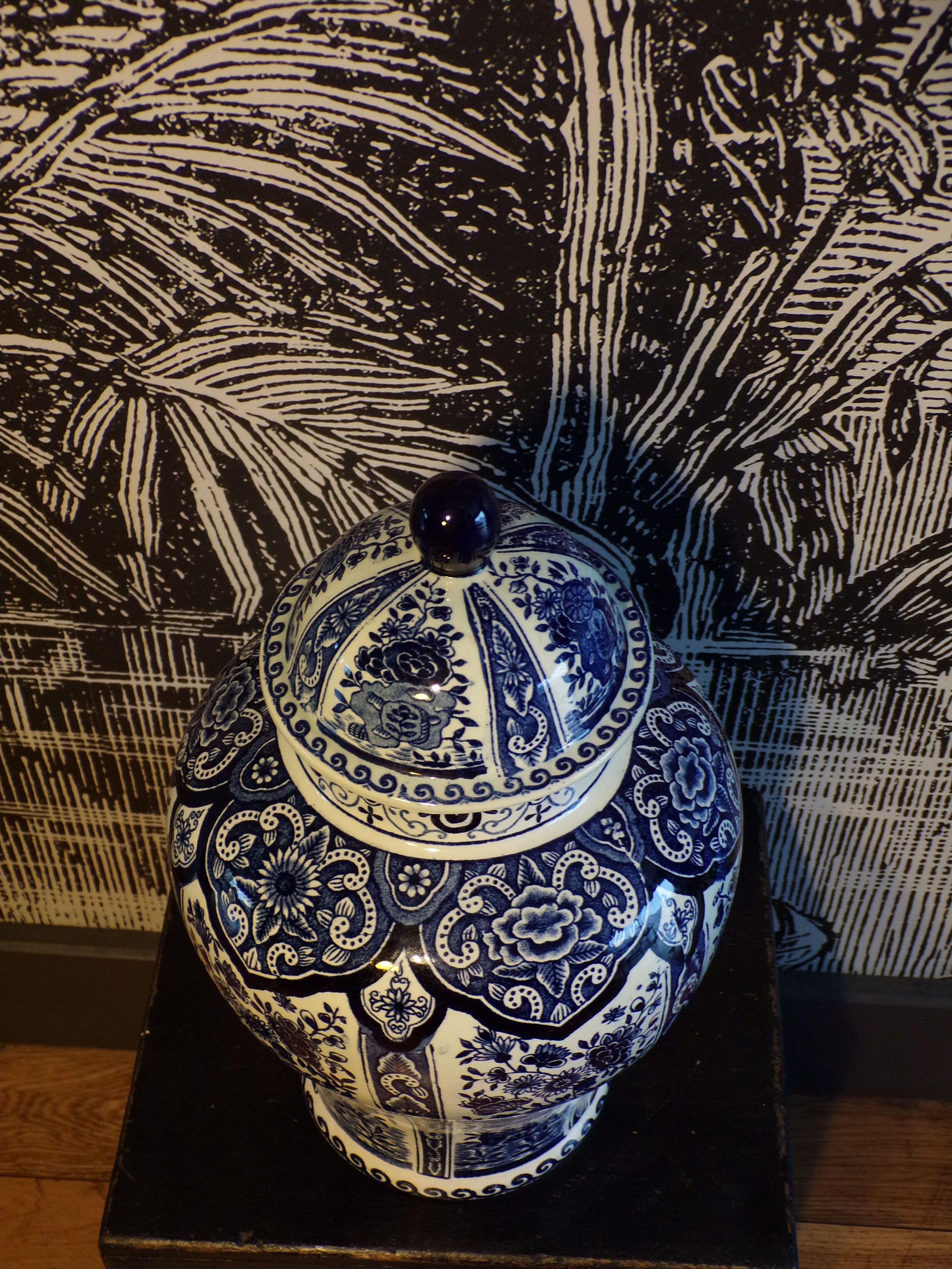 Vase Boch Delfts made for royal sphinx holland