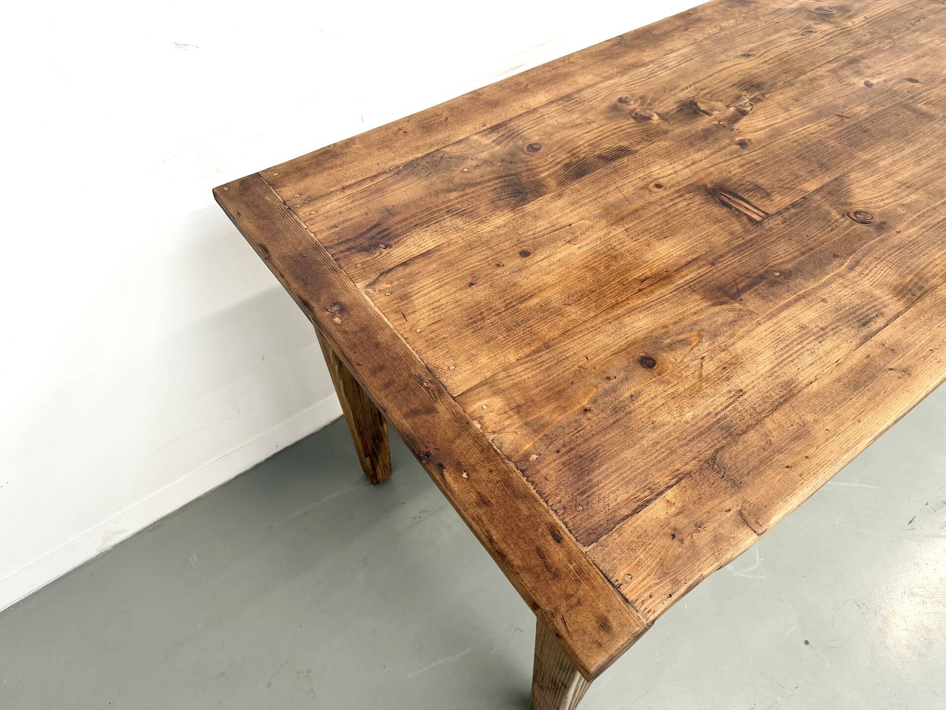 XXL farmhouse table 4 metres in solid pine - 6 legs - 1950s