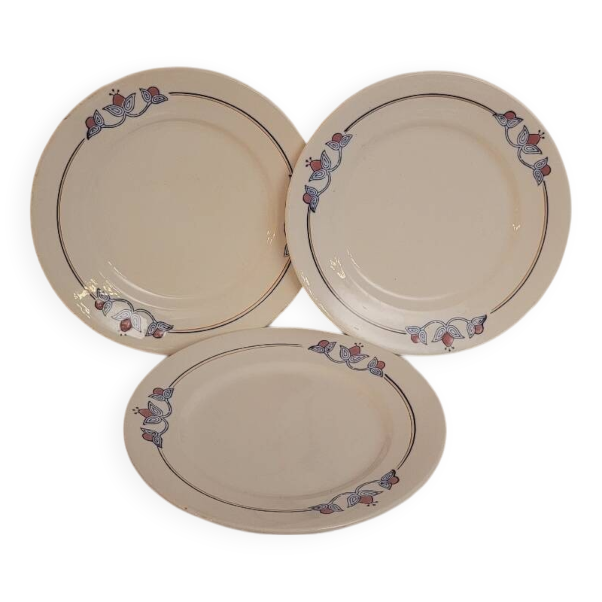 Assiettes terre de fer début XX ème
