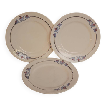 Assiettes terre de fer début XX ème