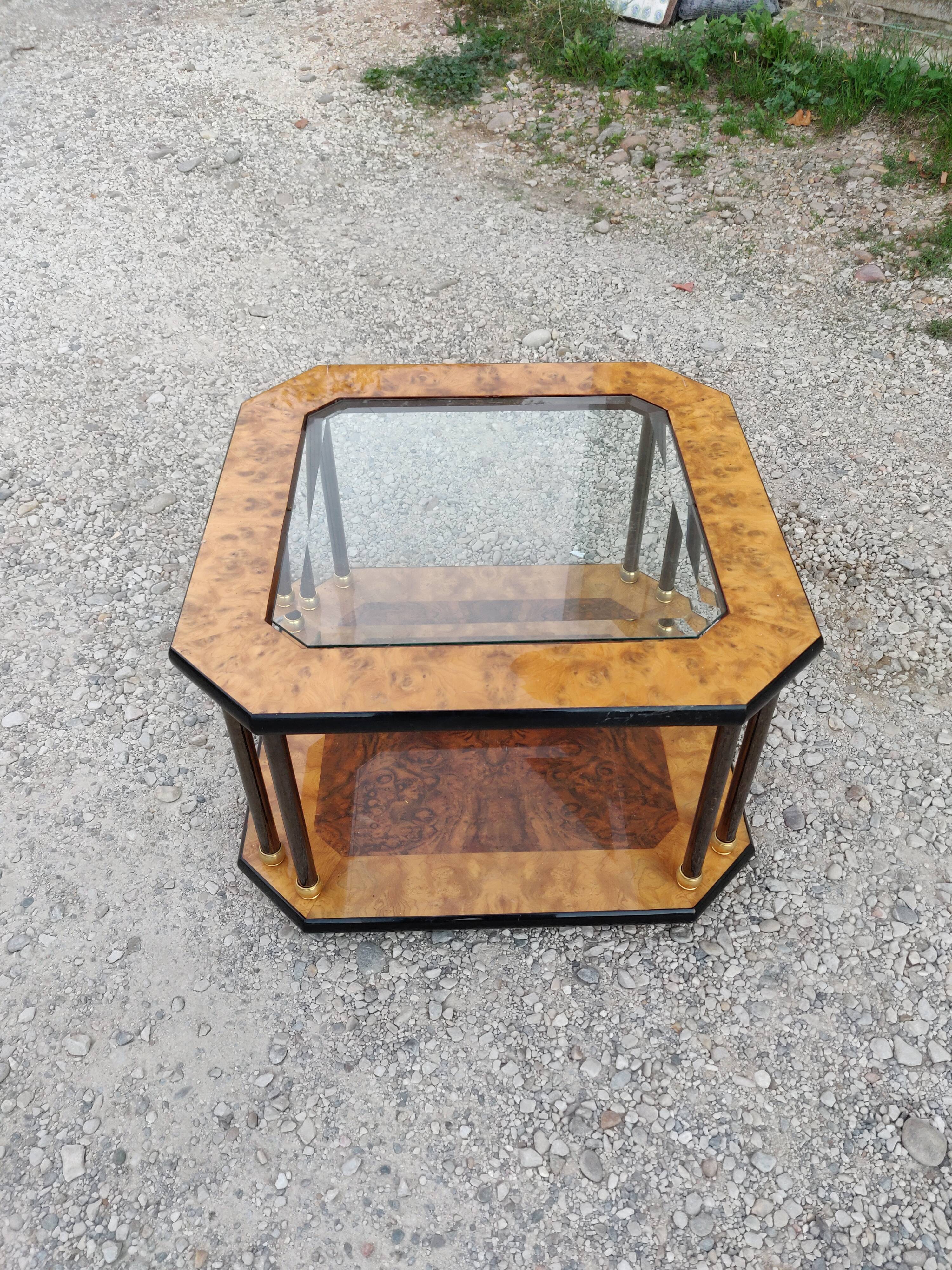 Table basse en verre biseauté et loupe d'orme années 70