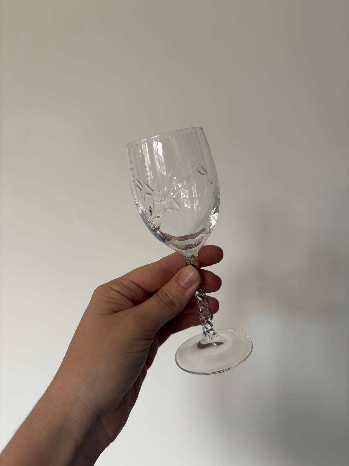 Set of 6 Engraved Crystal Wine Glasses, Spike Pattern | Vintage Elegance v