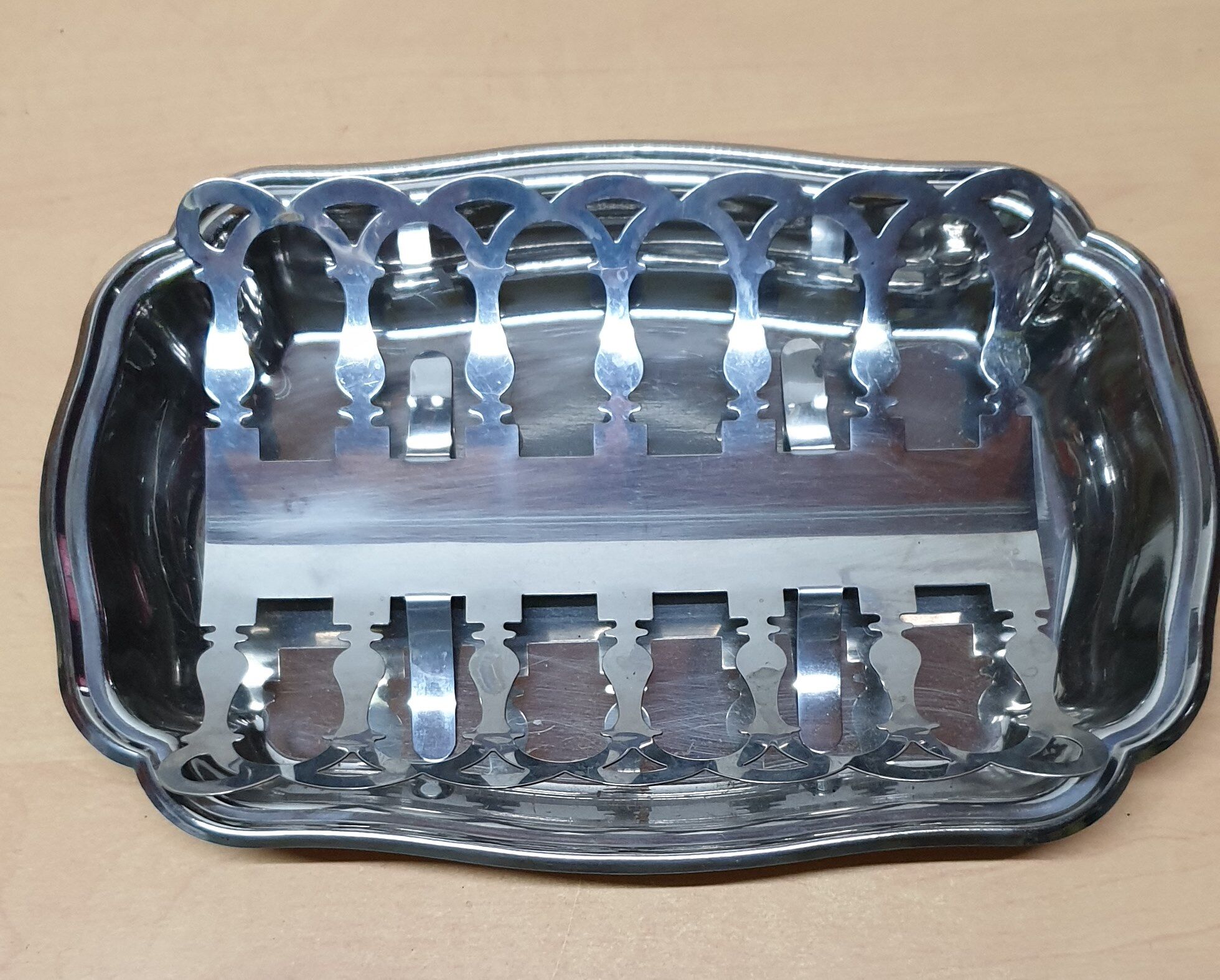 Stainless asparagus dish