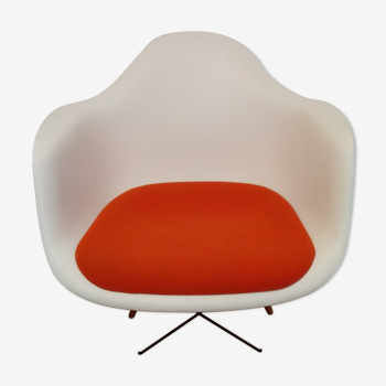 Fauteuil ”DAW Plastic Armchair” de Charles & Ray Eames pour Vitra