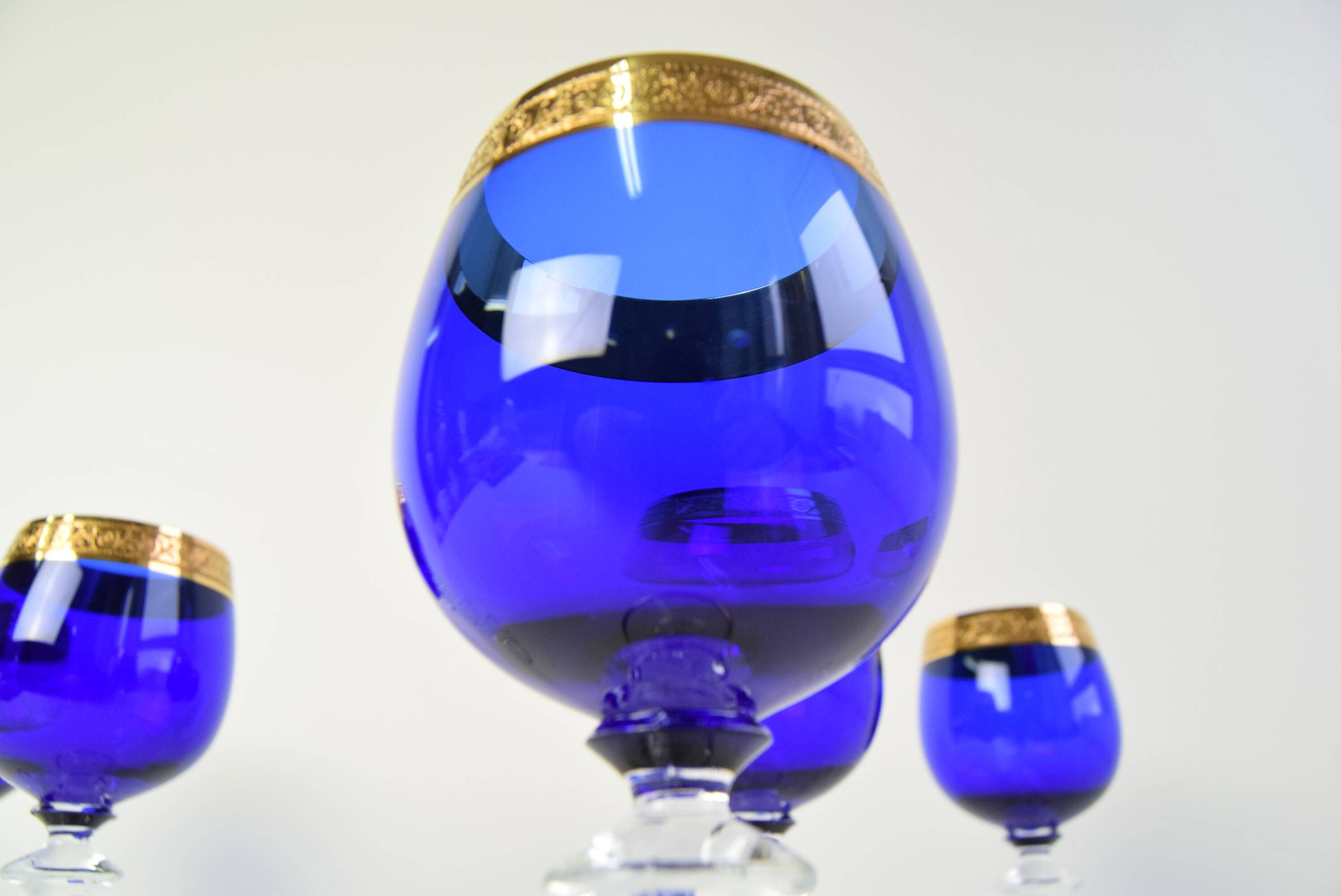 Mid Century Set of Five Stemmed Wine Glasses, 1950's.