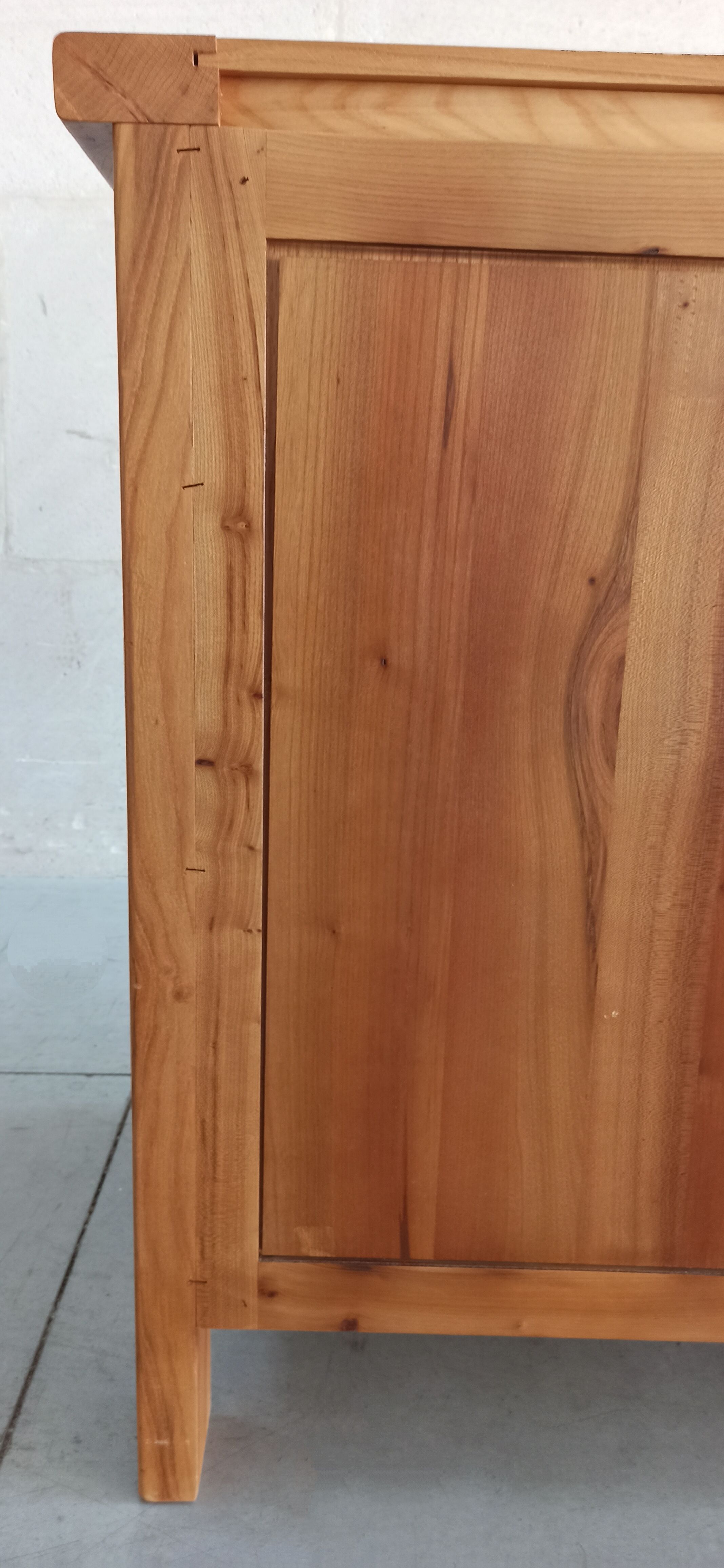 Elm sideboard Maison Regain, 80's