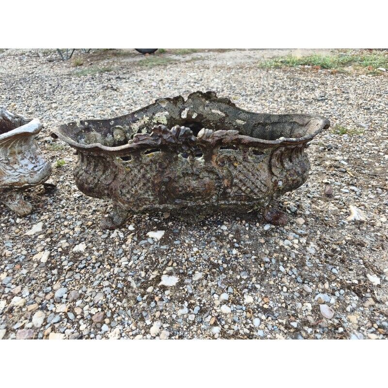 Pair of cast iron planters from 1900 in Charleville - Mézières