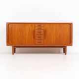 Buffet à portes tambour par Svend Dyrlund (Danemark, années 1960).