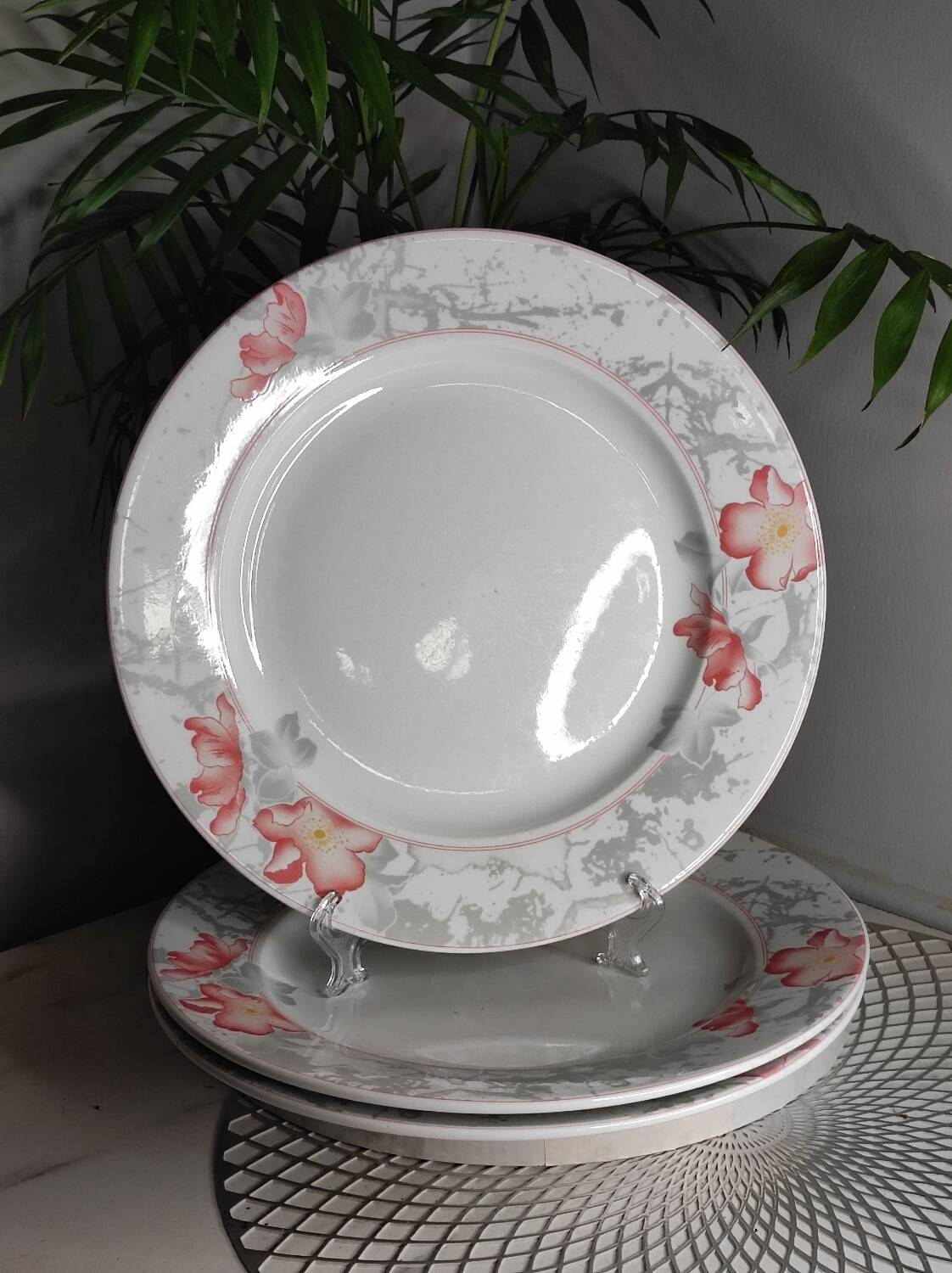 Sarreguemines porcelain dinner plates