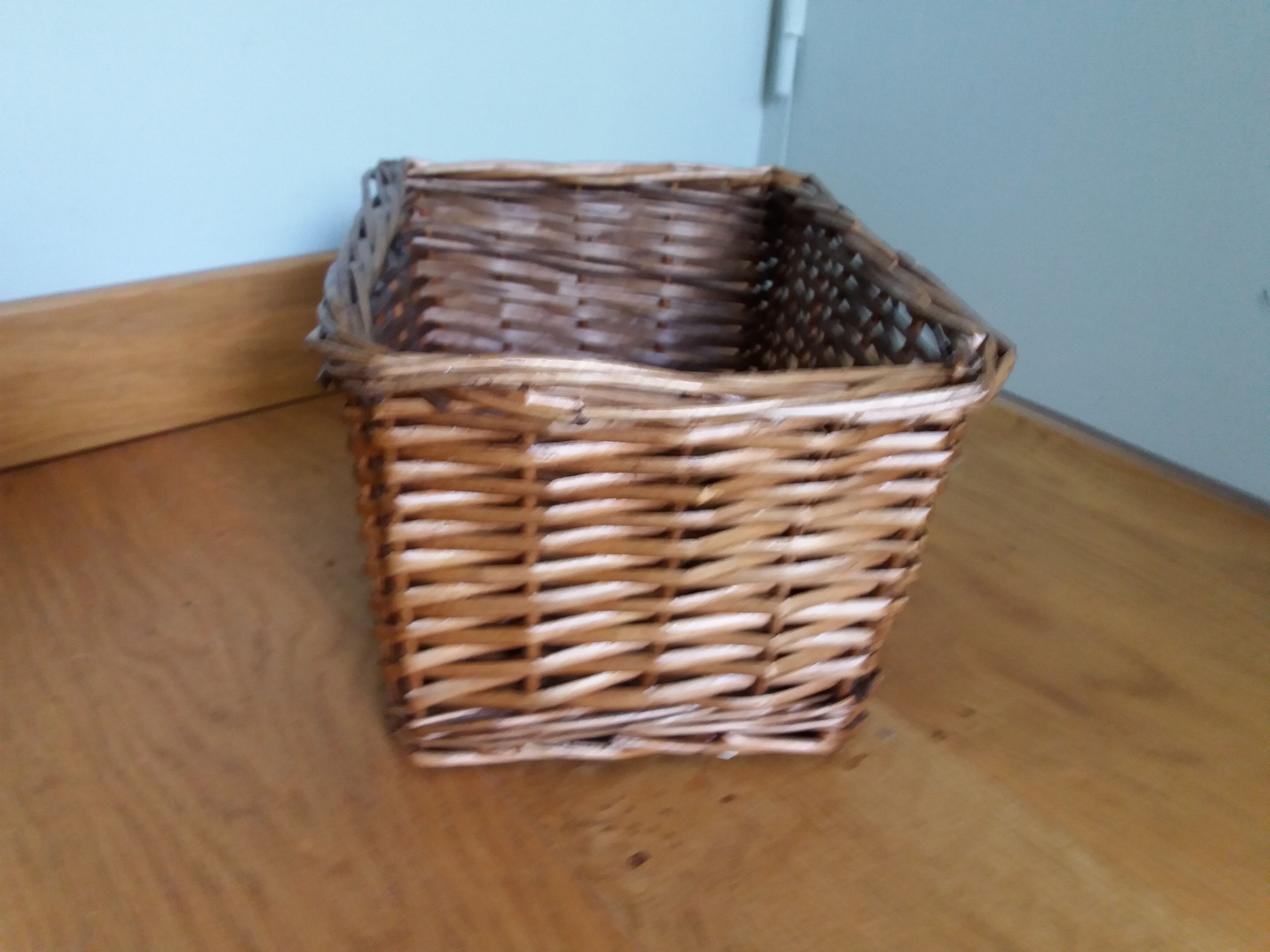 Rectangular wicker basket