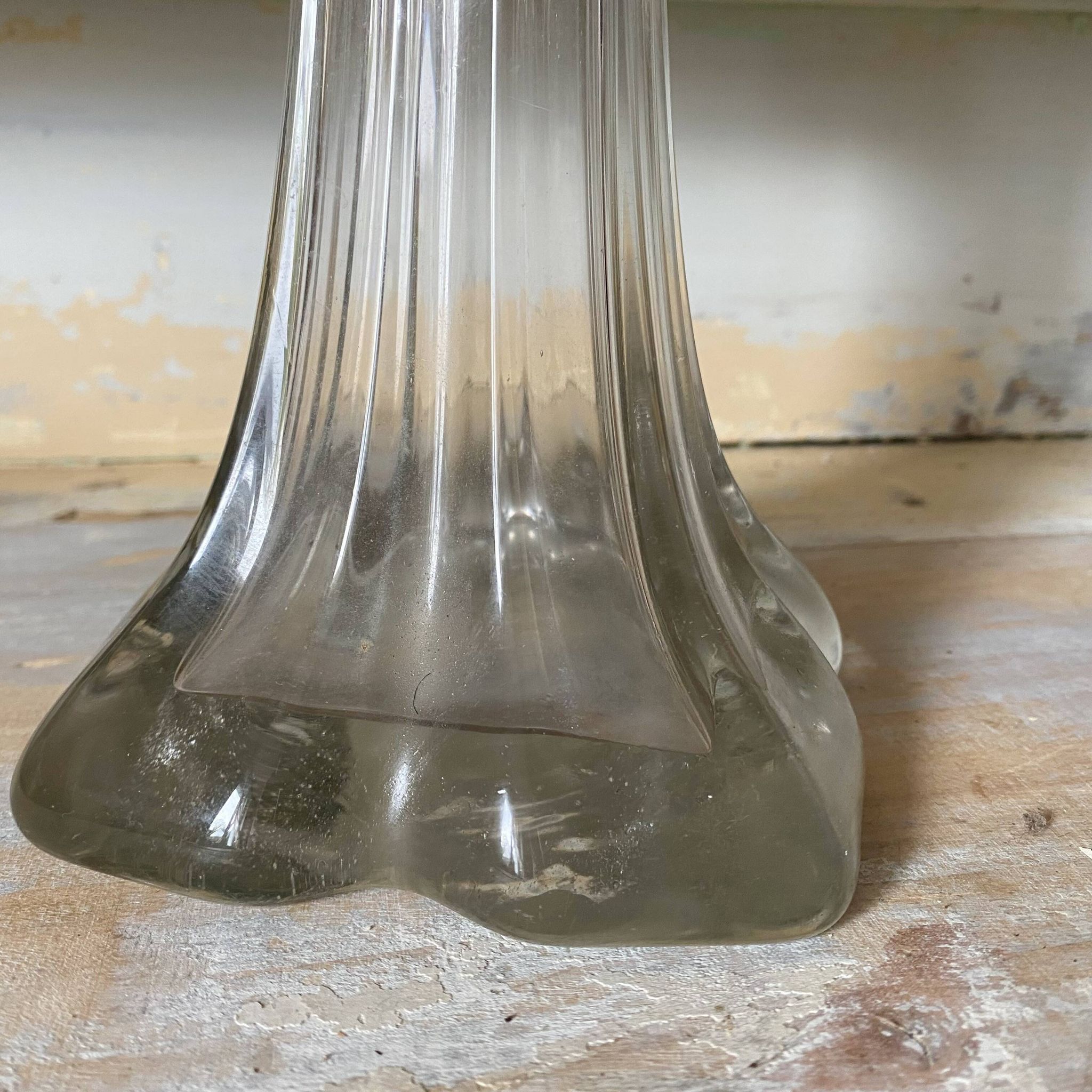 Vase en verre soliflore années 50-60
