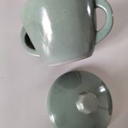 Covered sugar bowl in celadon ceramic – modernist lines