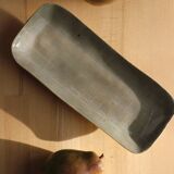 Elongated cake plate