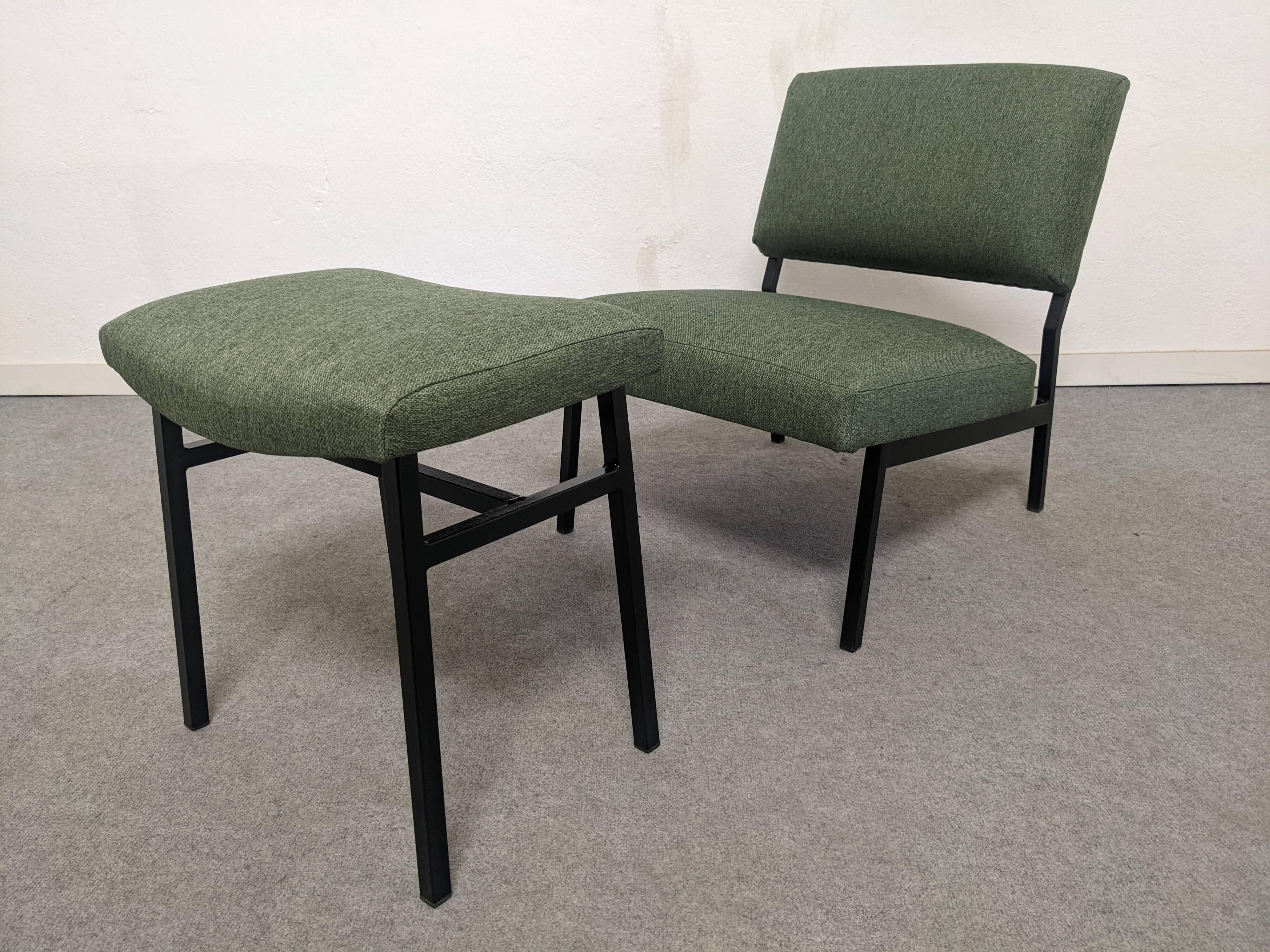 Modernist driver of the 50s/60s and her ottoman