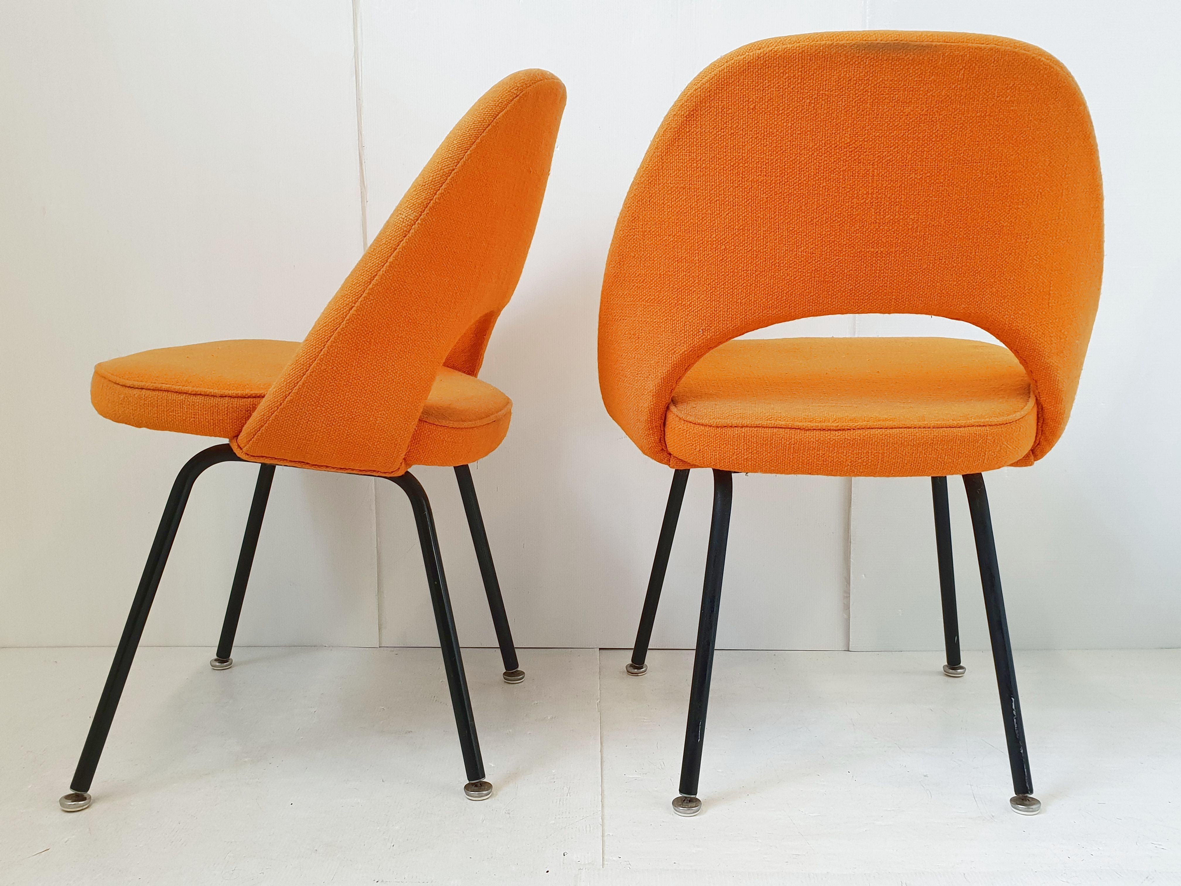 Paire de chaises Conférence Knoll par Eero Saarinen Selency