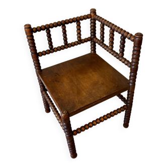Turned wood corner chair
