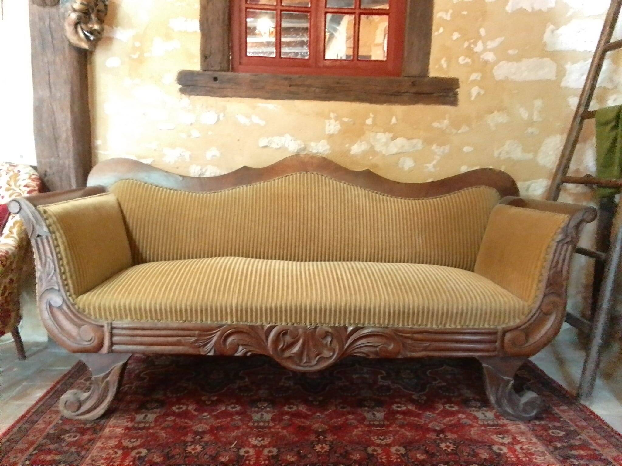 Banquette, Empire sofa