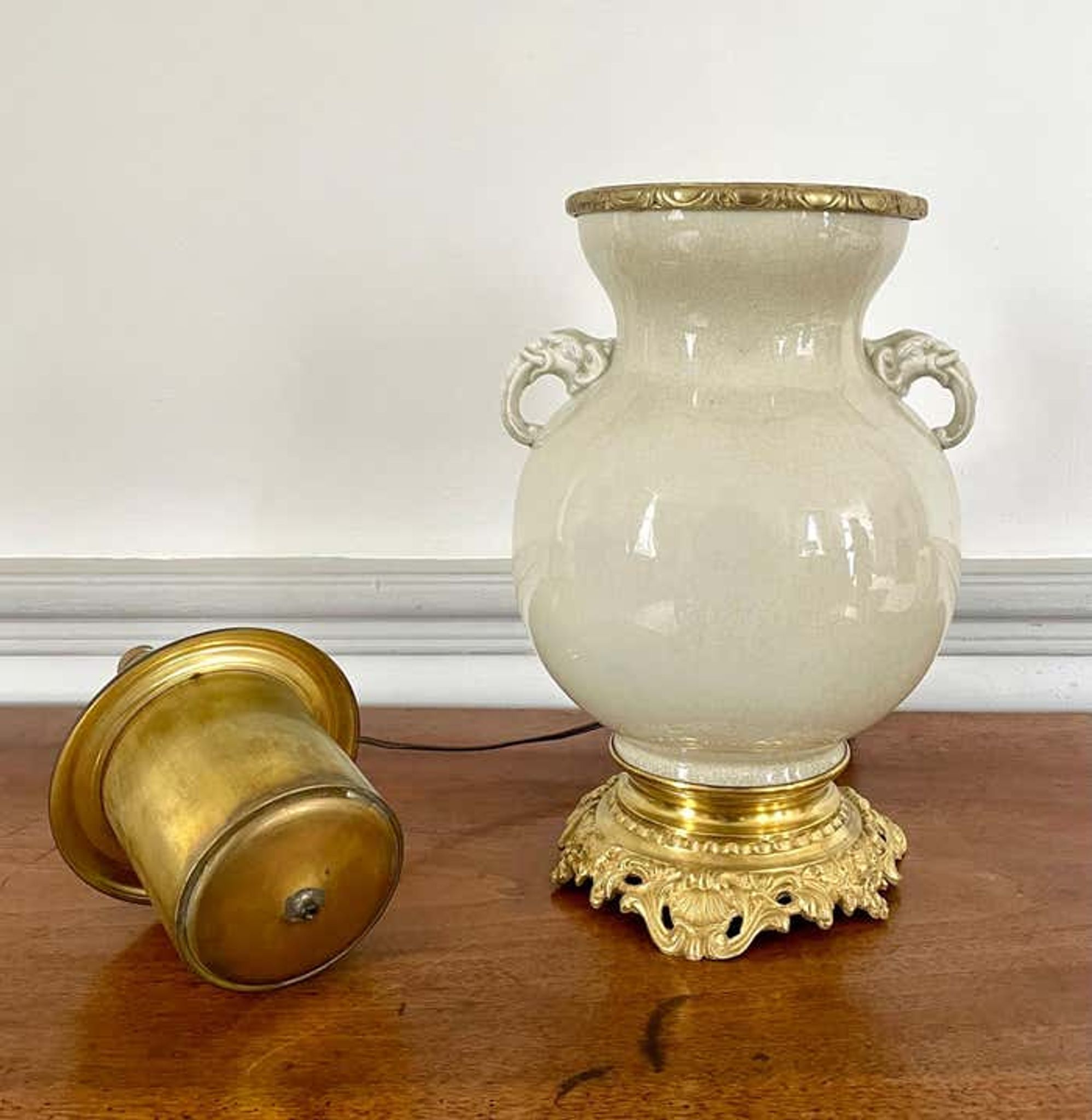 Vase and lamp foot in Chinese porcelain enamelled white cracked ivory - Qing - China XIXth