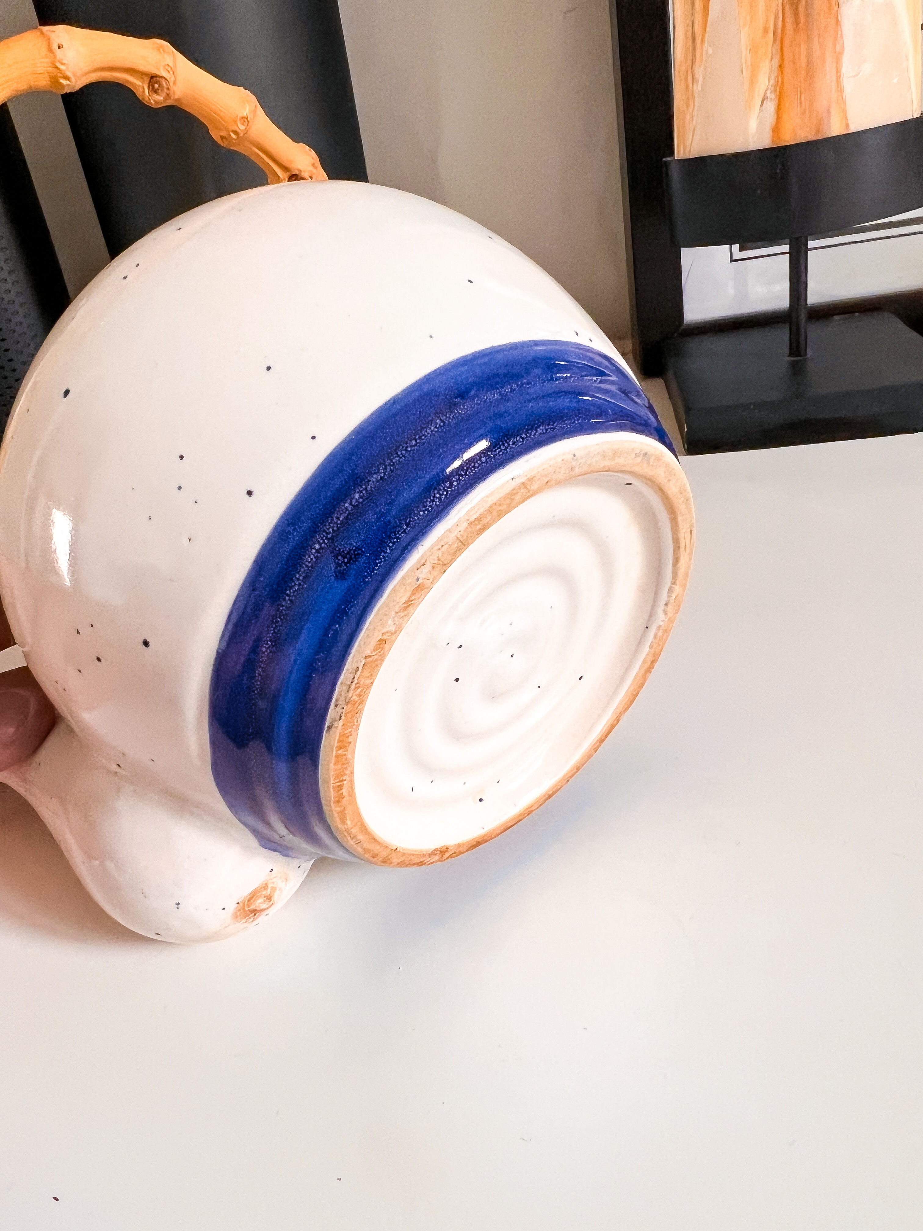 Teapot in sandstone and rose handle