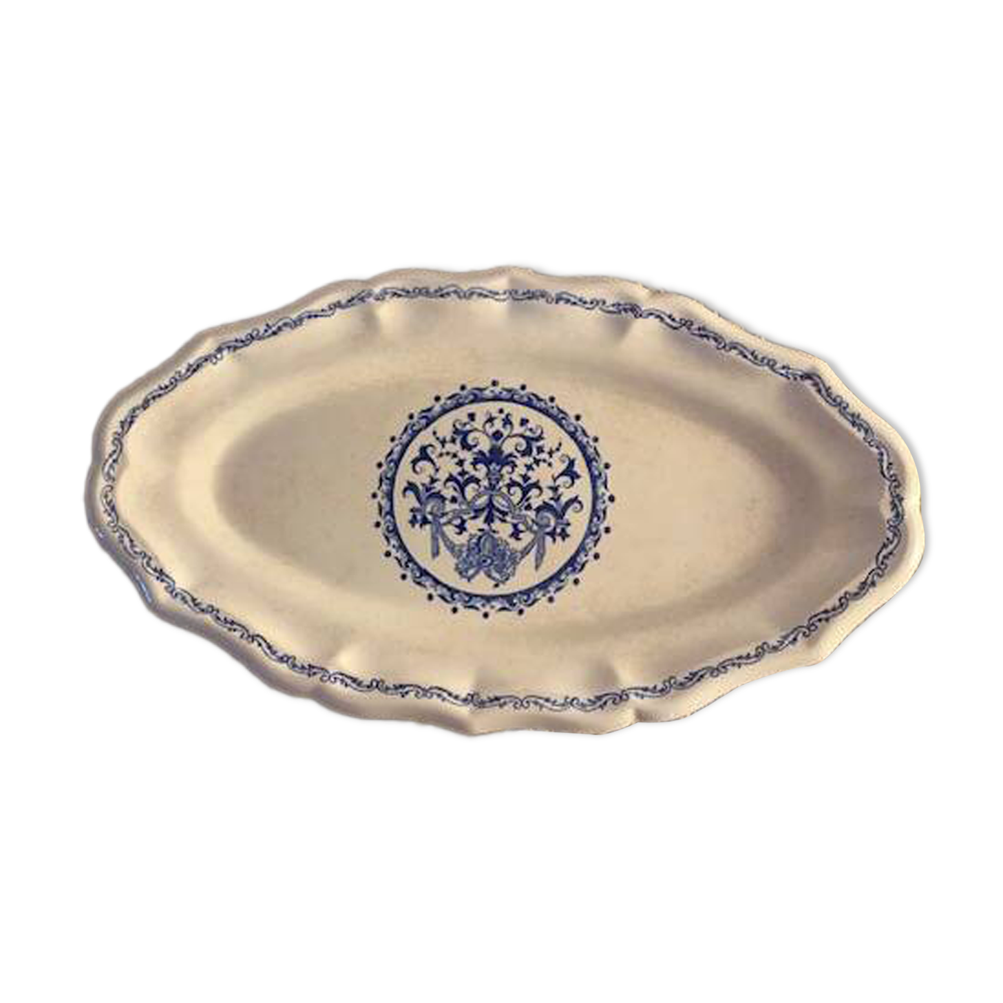 Antique oval dish in Gien earthenware