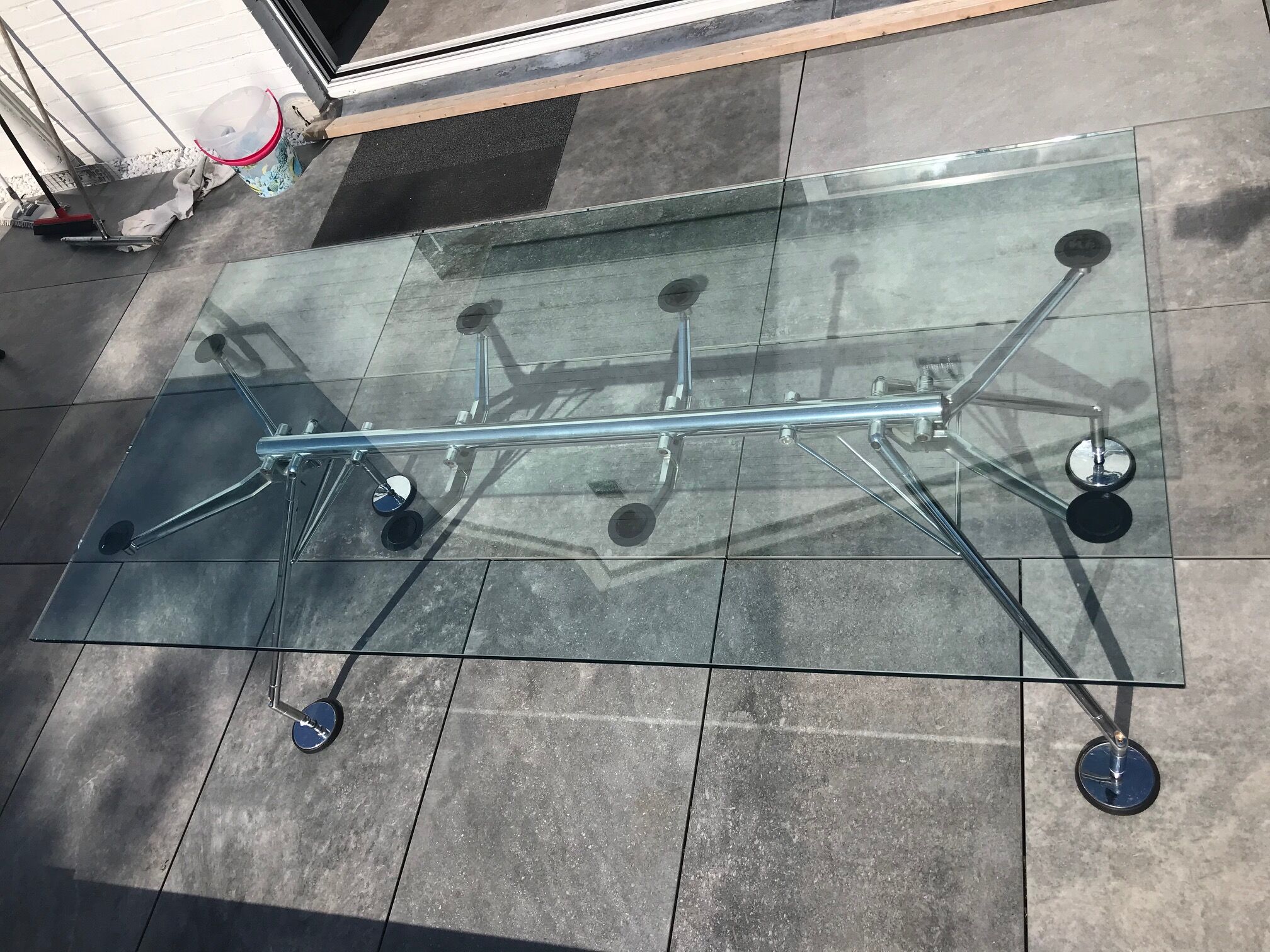 Dining table Nomos by Norman Foster for Tecno 1980