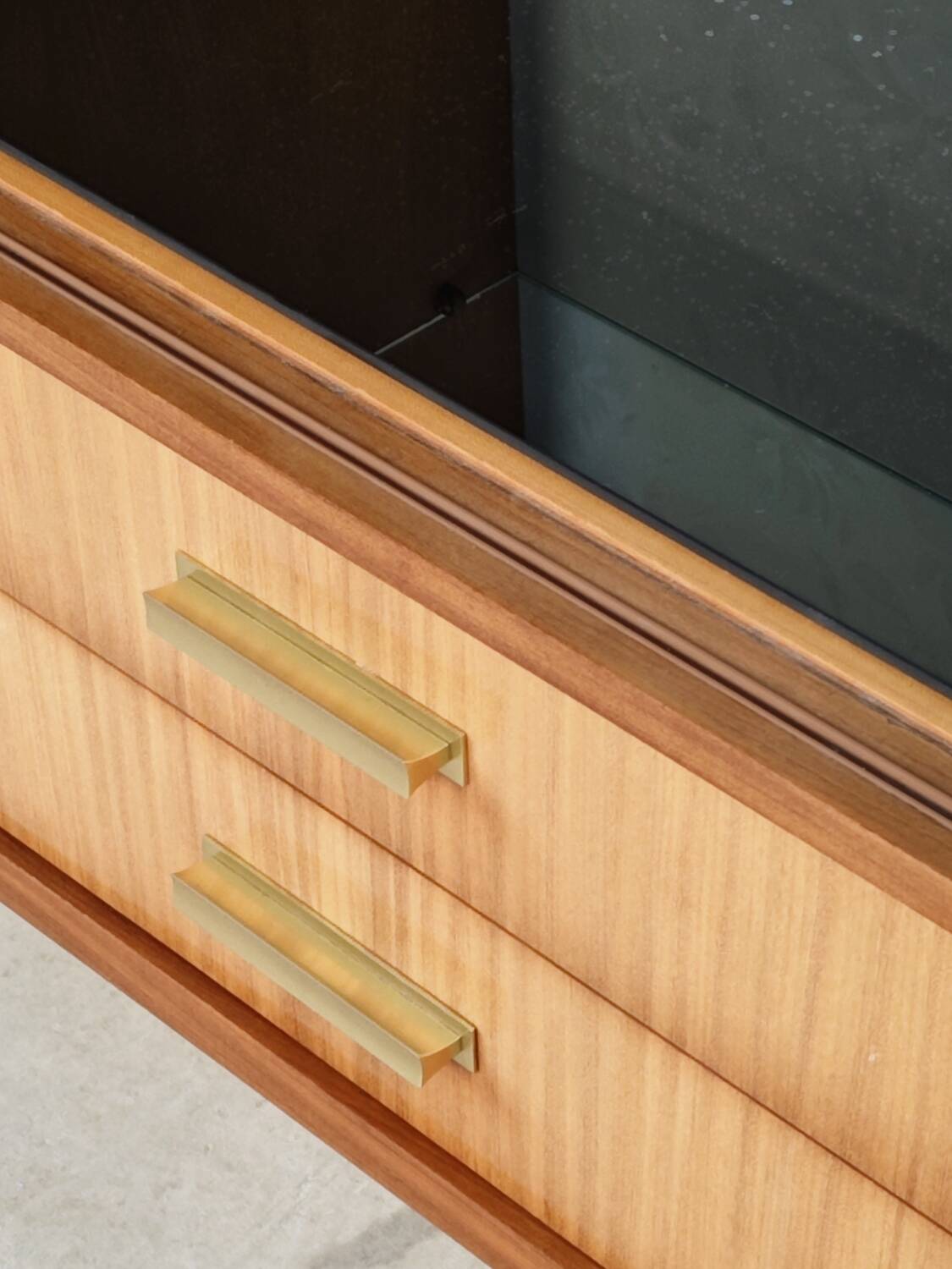 East German sideboard/glass cabinet from the 1960s