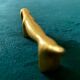 6 dog-shaped knife holders in fine gold-plated metal
