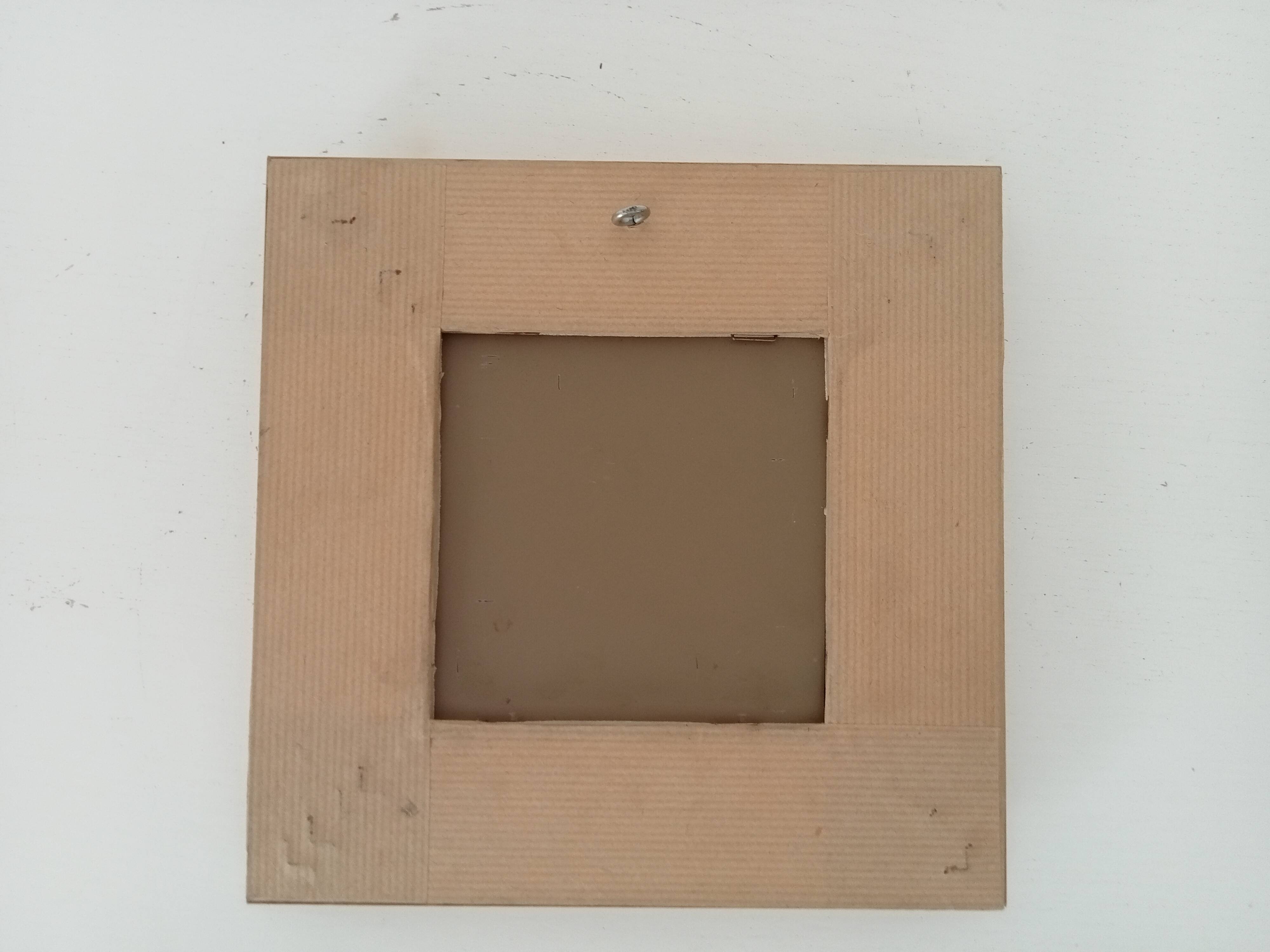 Vintage wooden mirror with floral pattern from the 80s 20*20 cm