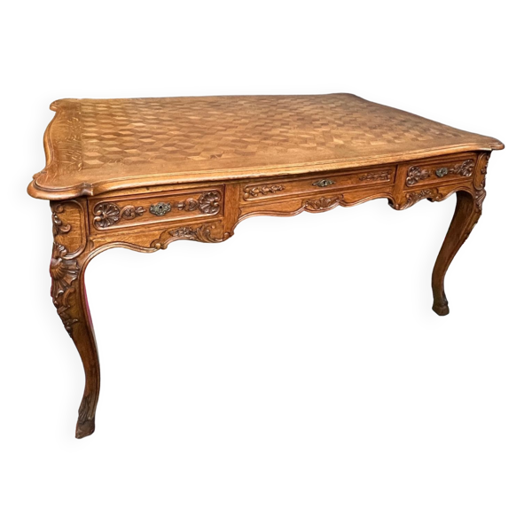 Bureau liégeois en chêne sculpté style Régence