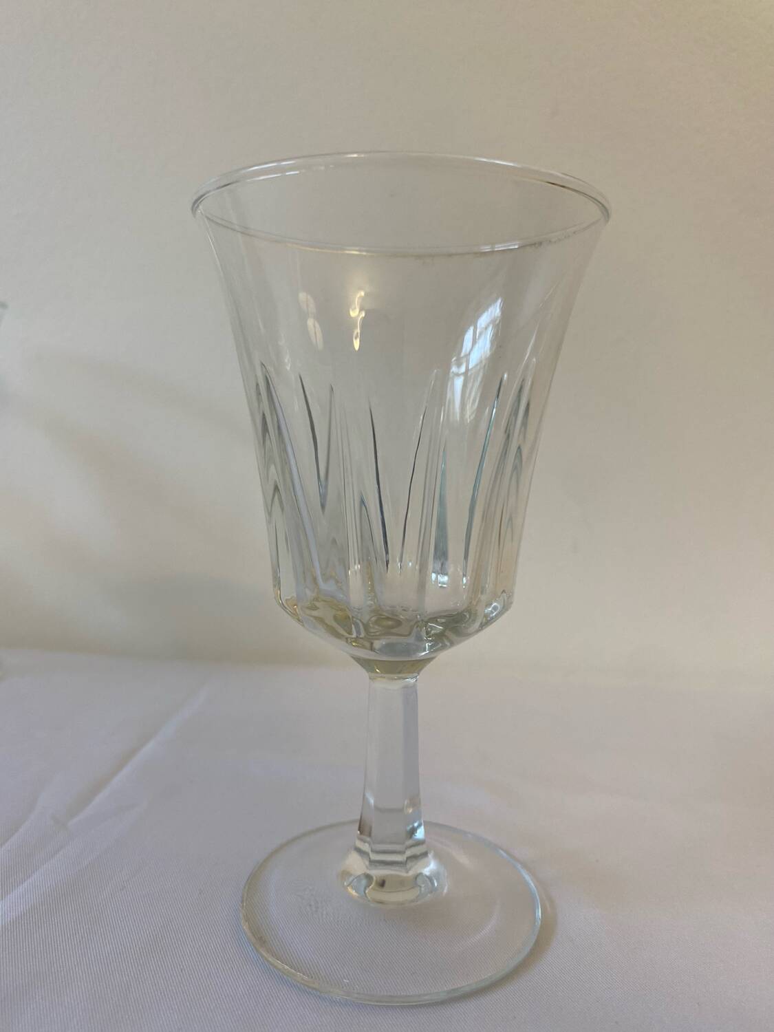 Set of 4 small stemmed glasses