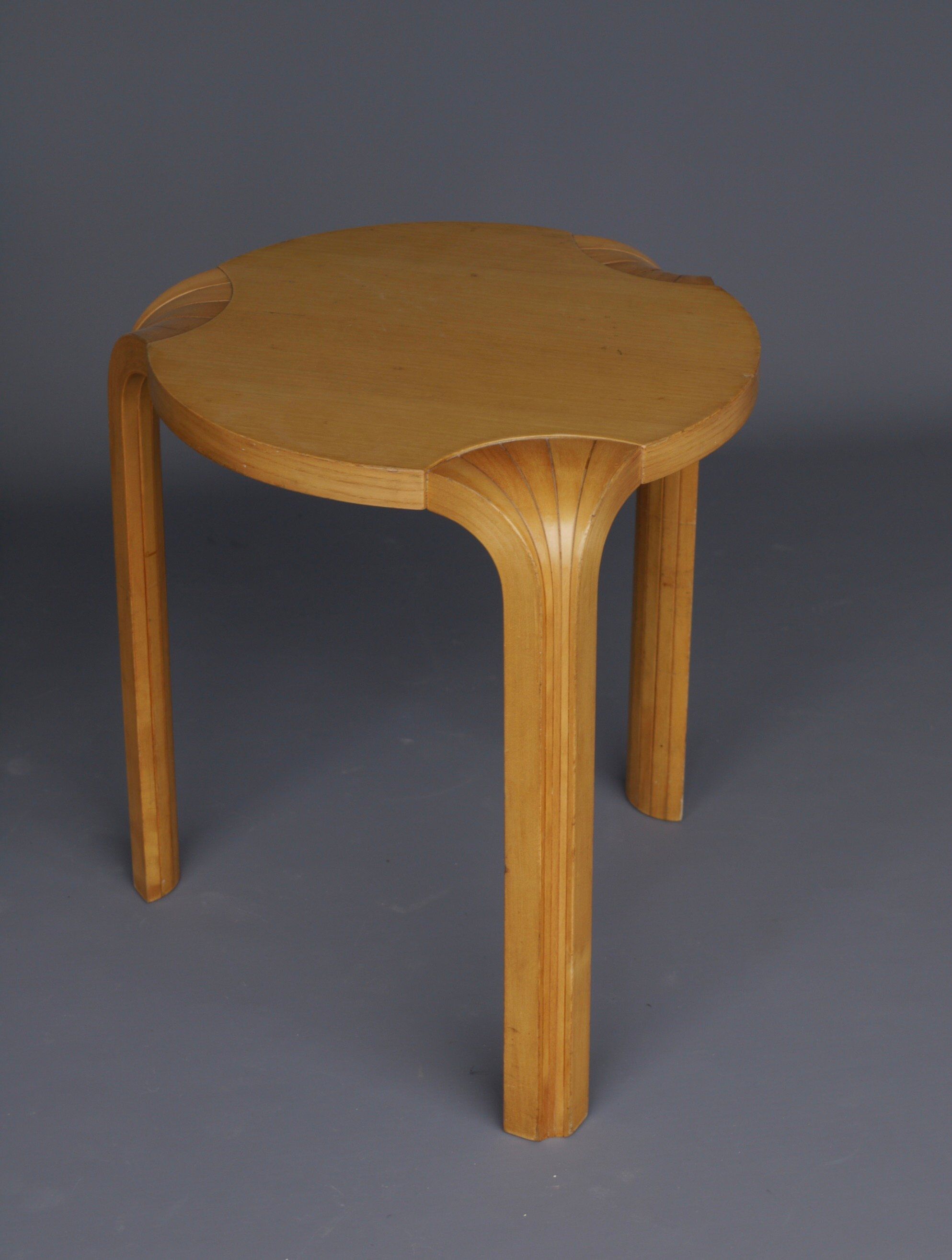2 tabourets modèle X600 par Alvar Aalto pour Artek, 1960s