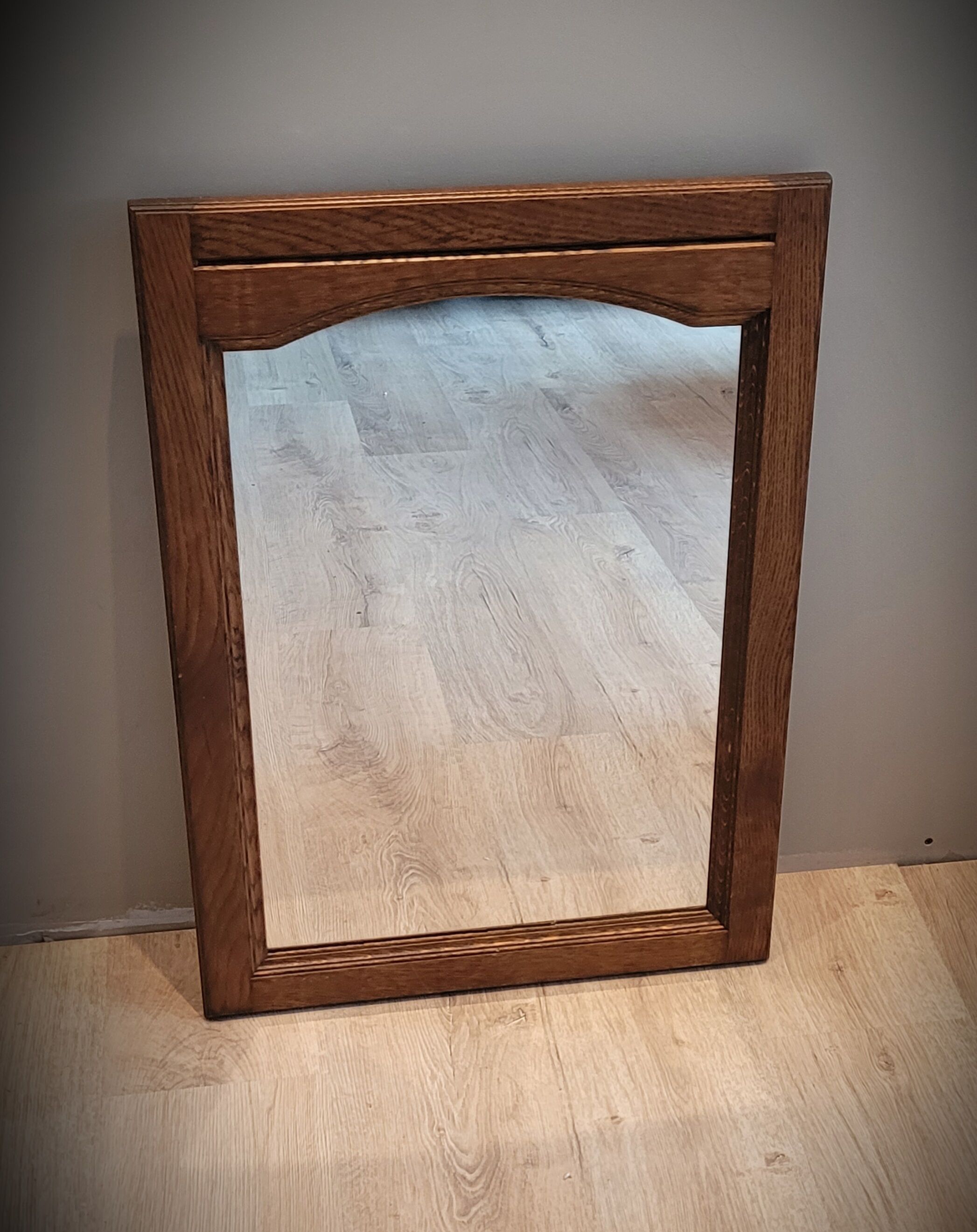 Miroir bois moustache