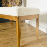 Oak bench, white fabric