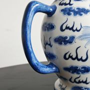 Blue and white porcelain teapot Cadogan, Guangxu period, 19th century.