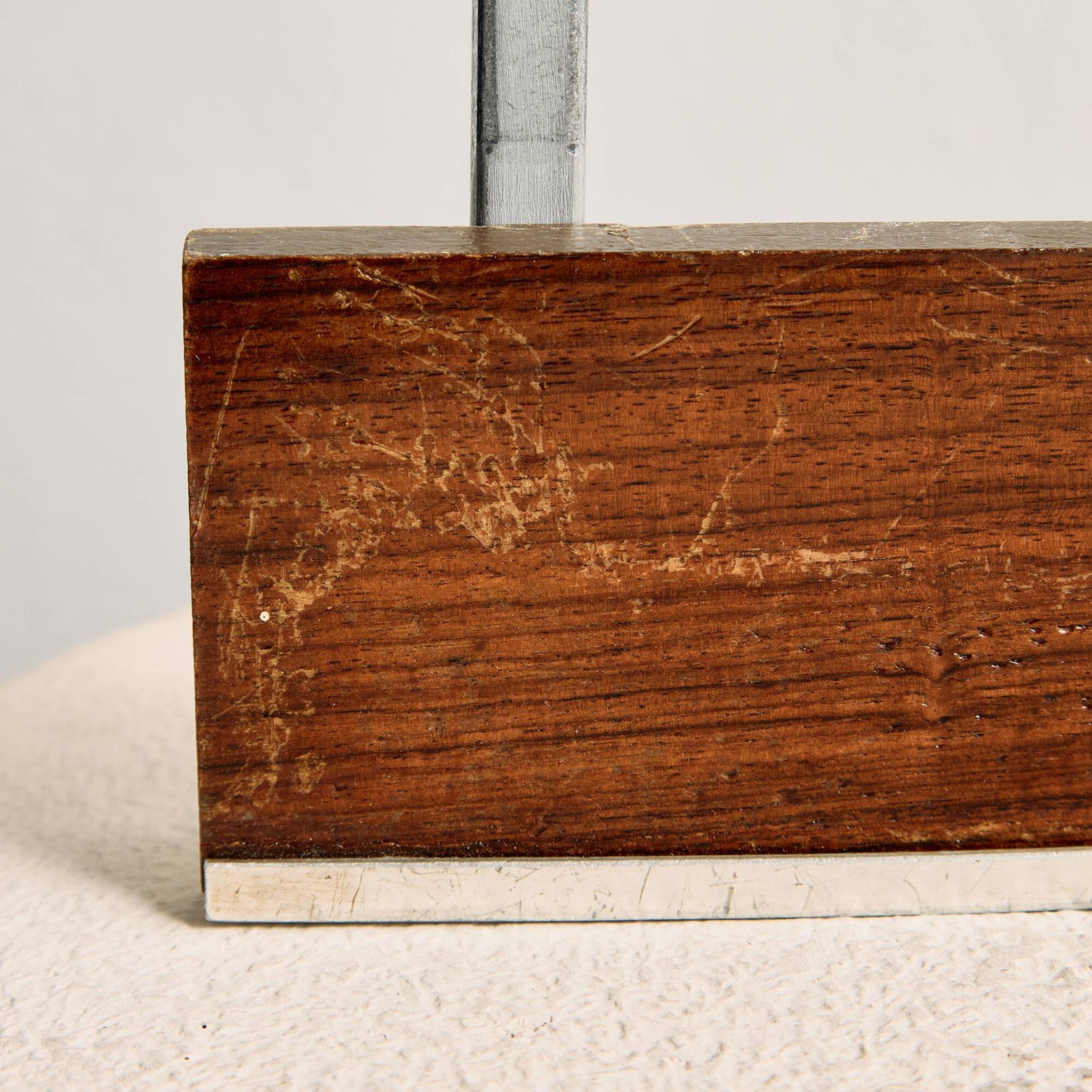 Portemanteau en palissandre et métal