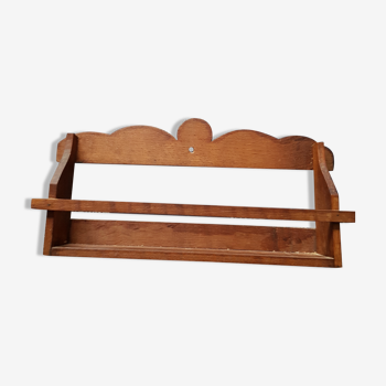 Wooden spike shelf