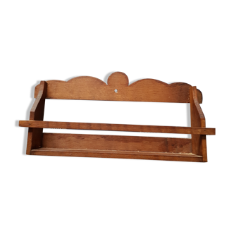 Wooden spike shelf