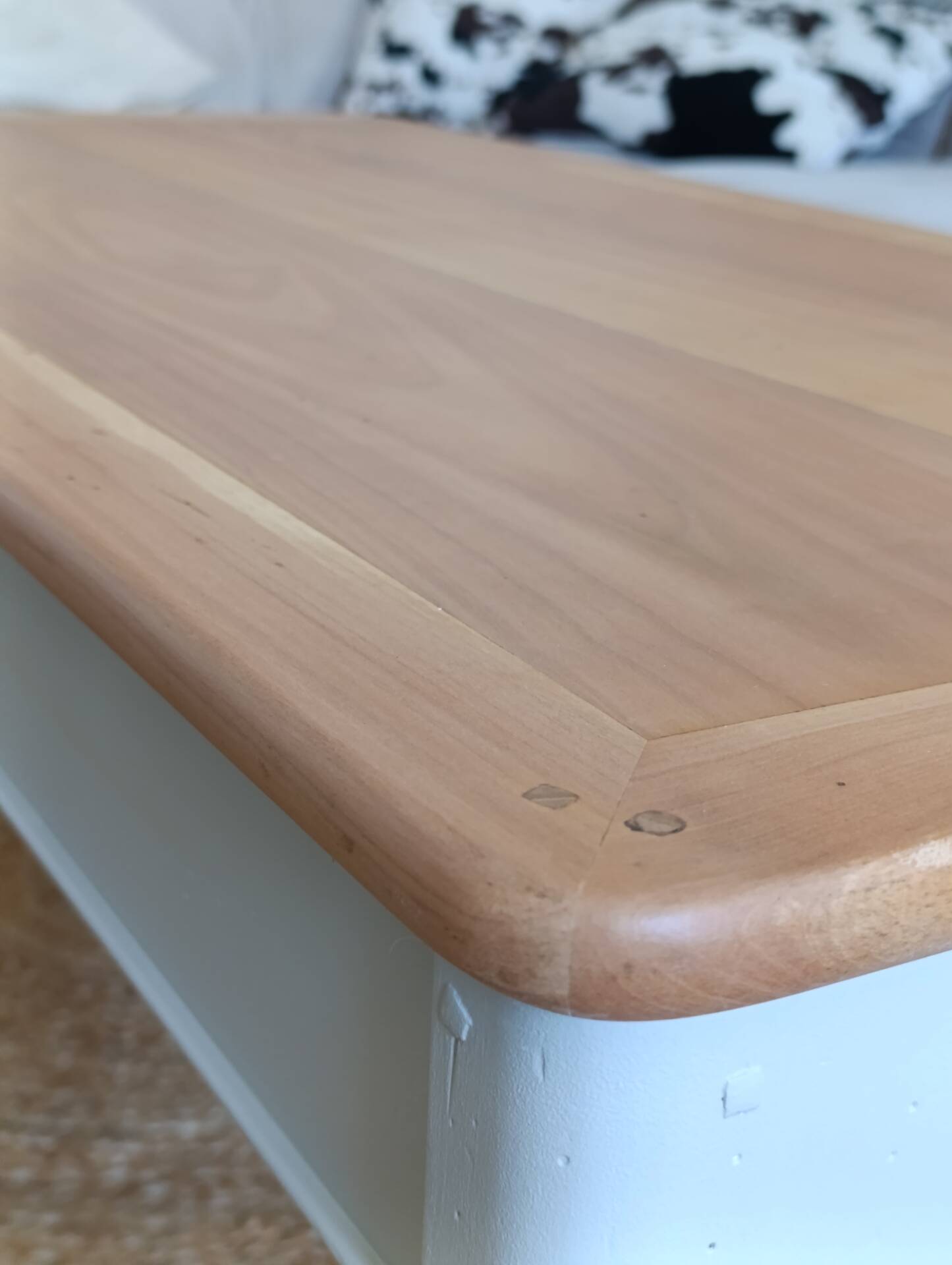 Table ancienne en bois massif restaurée