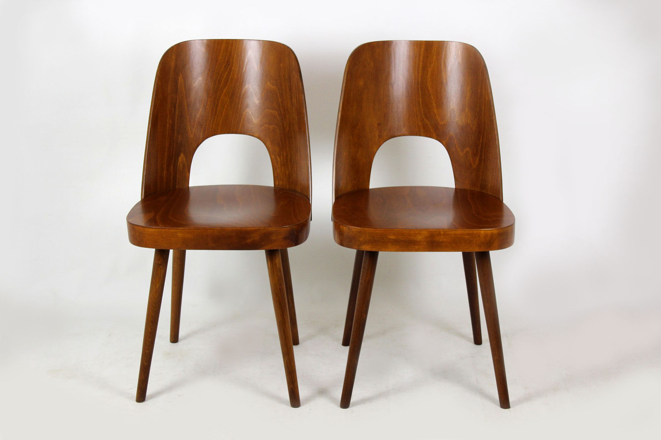 No. 515 Wooden Chairs by Oswald Haerdtl for TON, 1950s, Set of 2