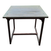 Table industrielle carrée pliante